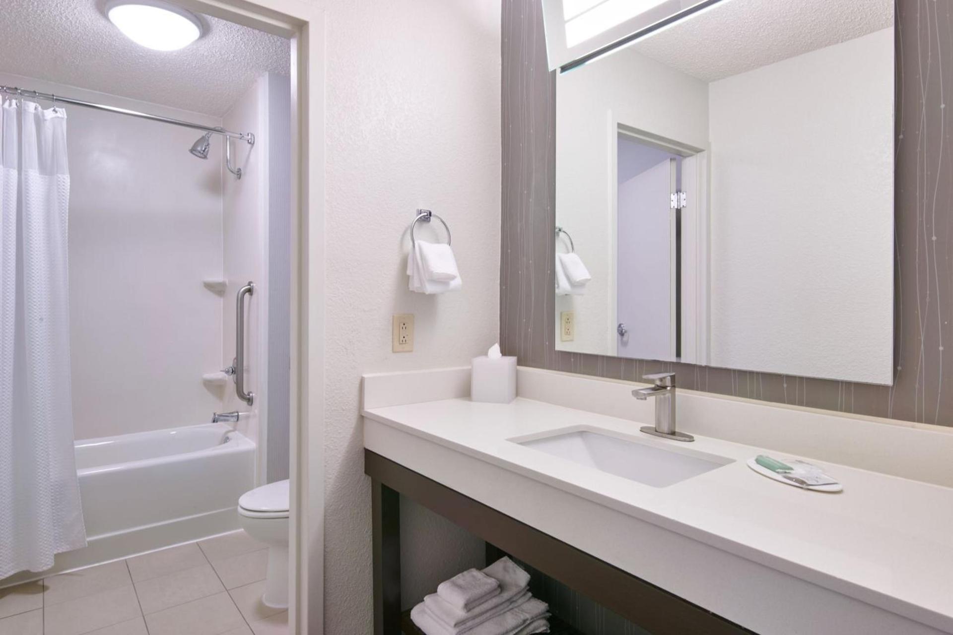 Courtyard by Marriott Columbus Downtown photo 12