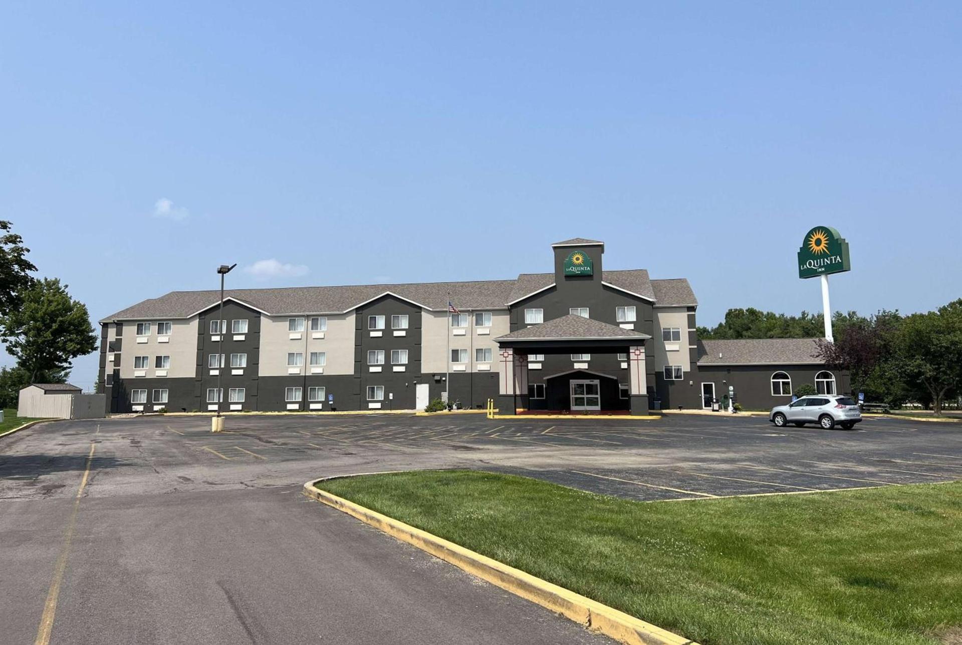 La Quinta Inn & Suites by Wyndham Peru Starved Rock St Park photo 2