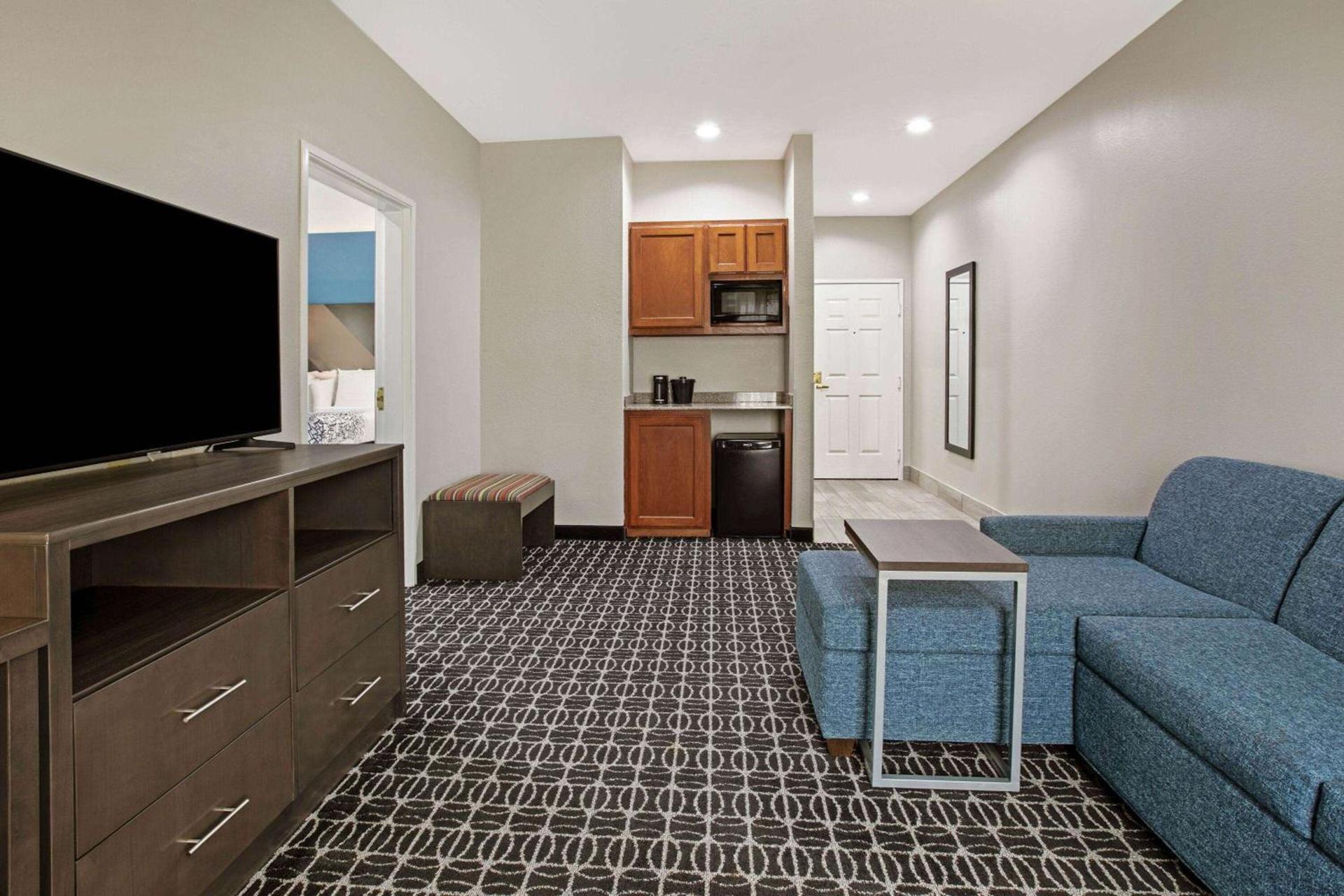 La Quinta by Wyndham Sulphur Springs photo 32