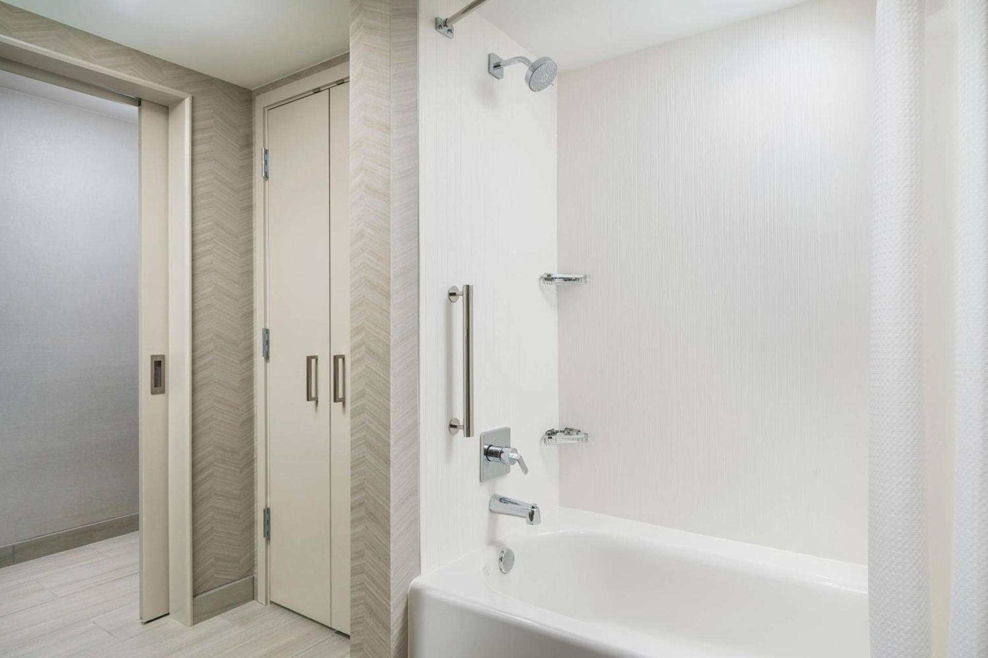 Courtyard by Marriott Orlando Downtown photo 14
