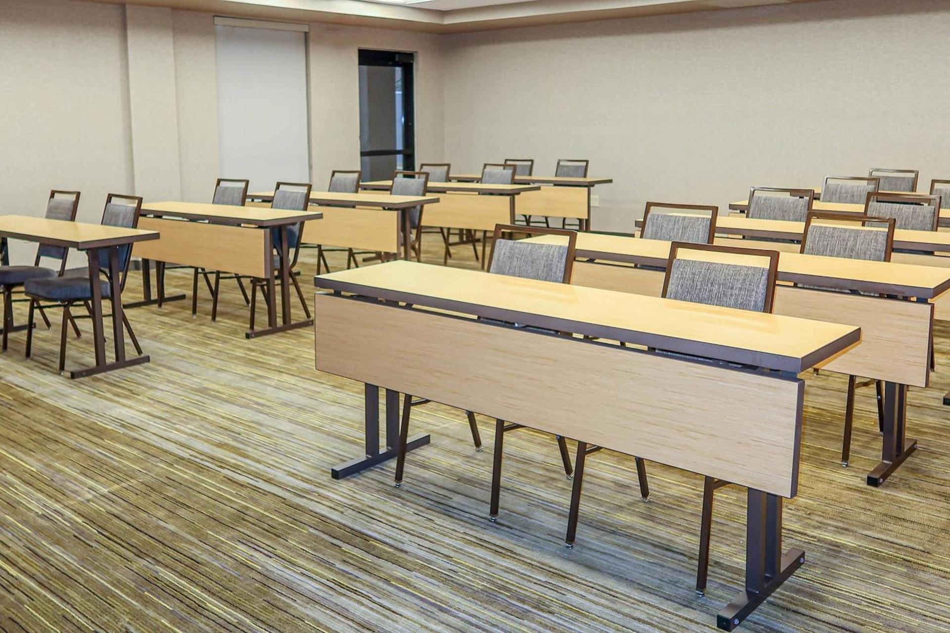 Courtyard by Marriott Potomac Mills Woodbridge photo 39
