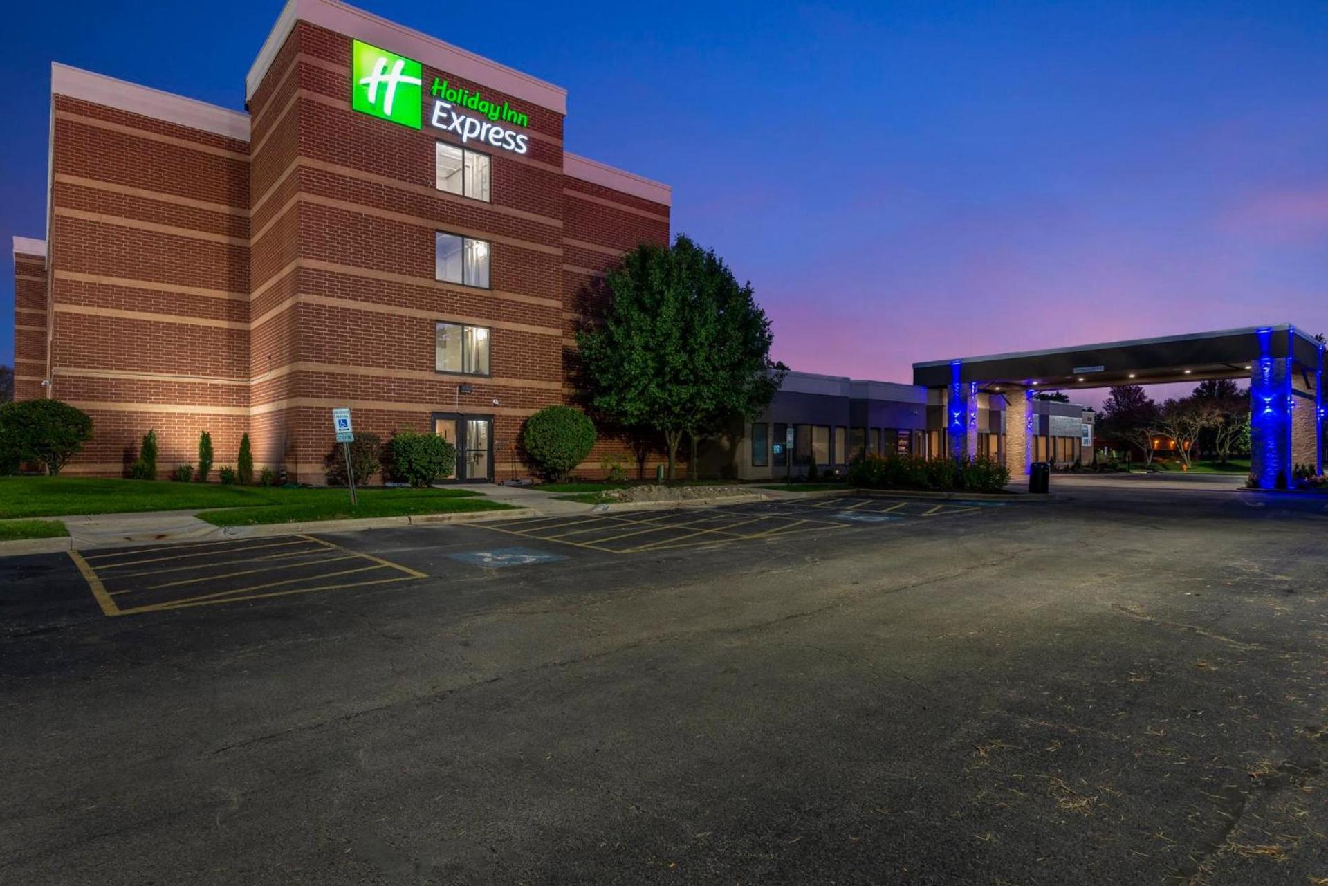 Holiday Inn Express Naperville by IHG photo 22