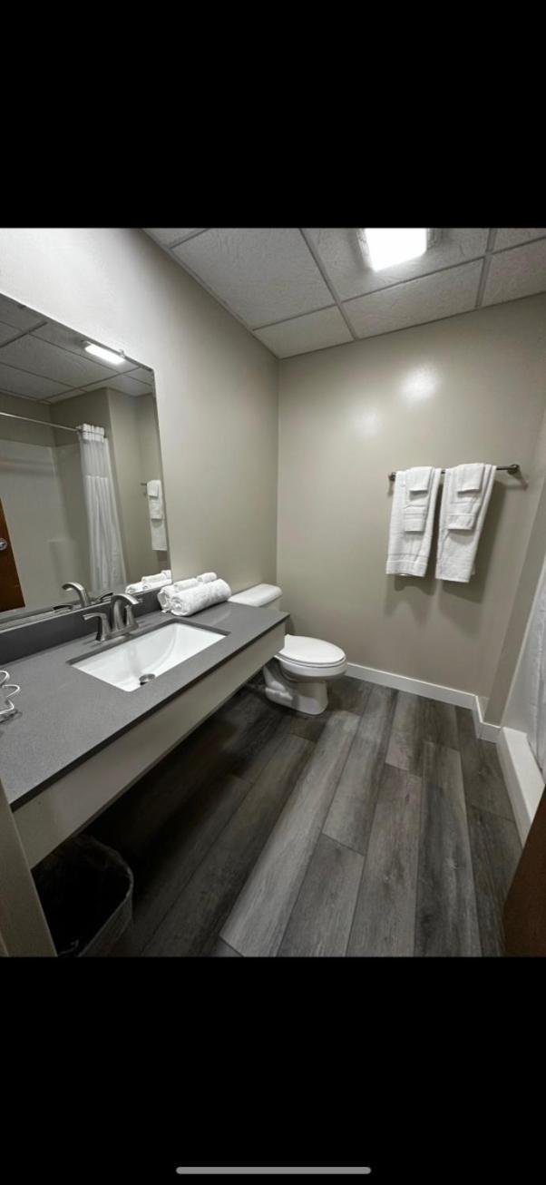 Islander Inn photo 24