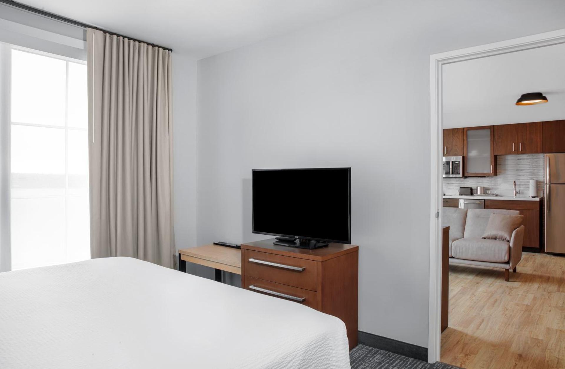 Residence Inn by Marriott Norwalk photo 17