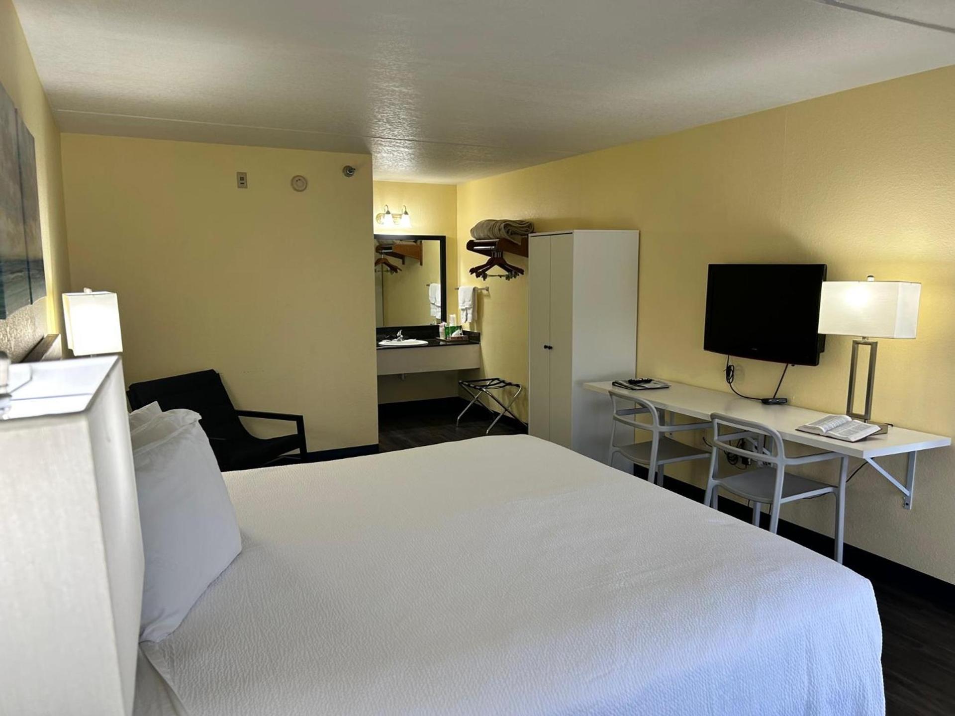 Seven Gables Inn photo 29