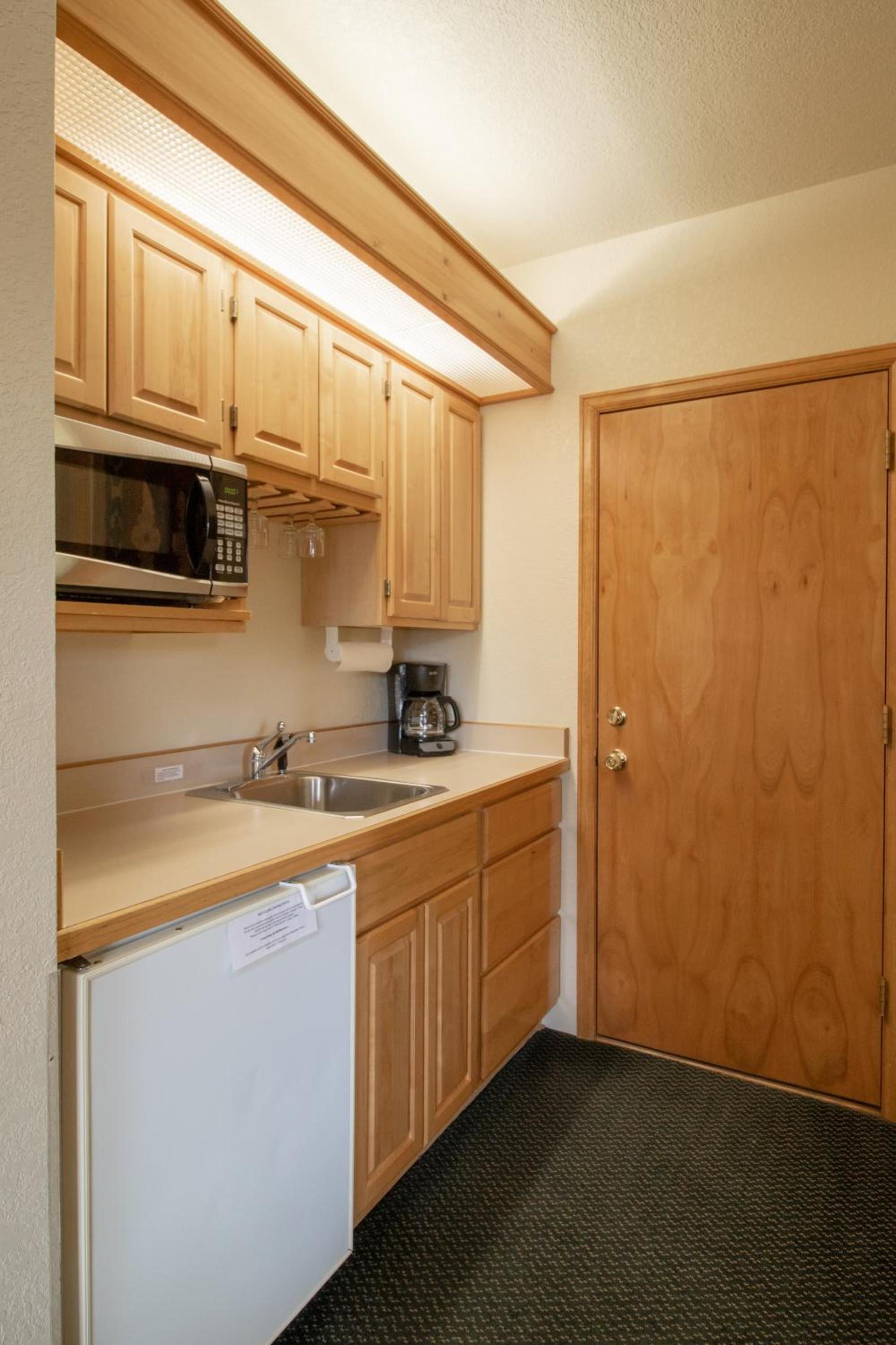 Wildwood Inn photo 12