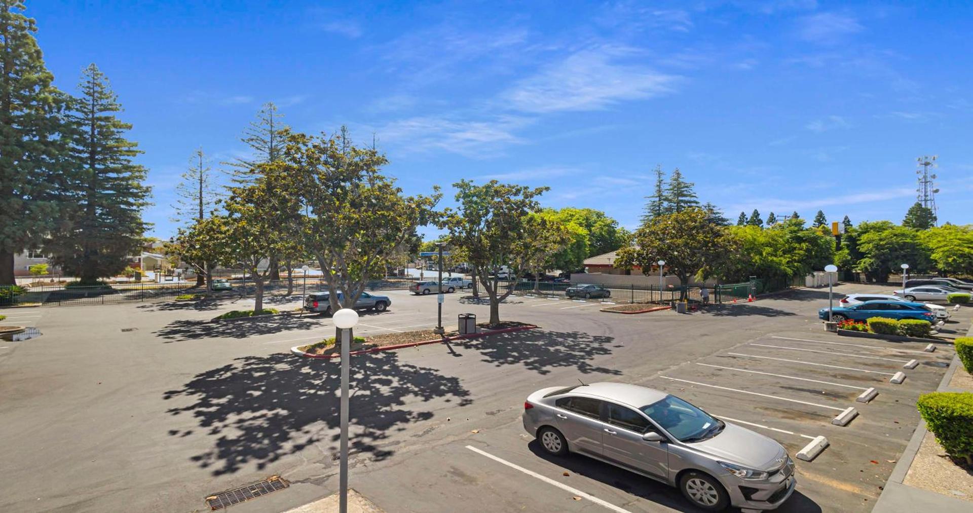 SureStay Plus Hotel by Best Western Sacramento North photo 15