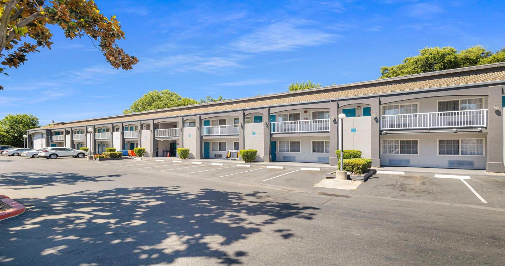 SureStay Plus Hotel by Best Western Sacramento North photo 16