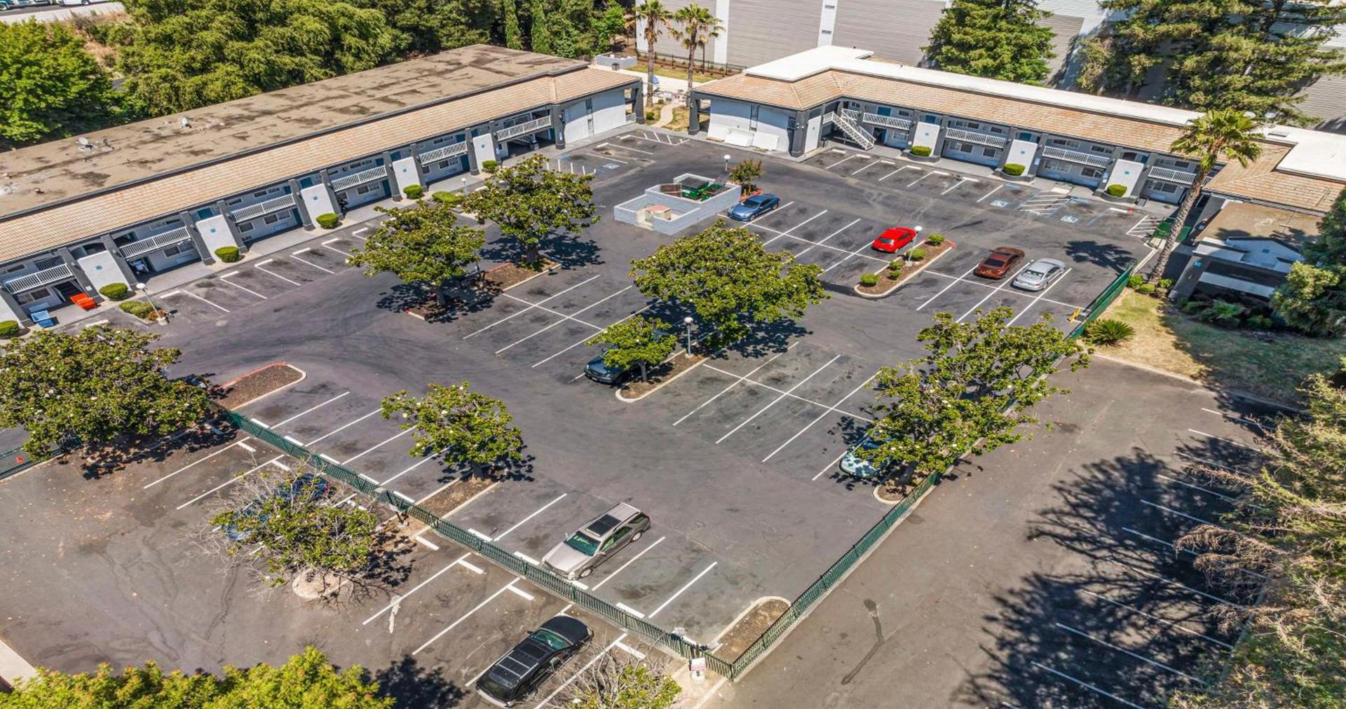 SureStay Plus Hotel by Best Western Sacramento North photo 17