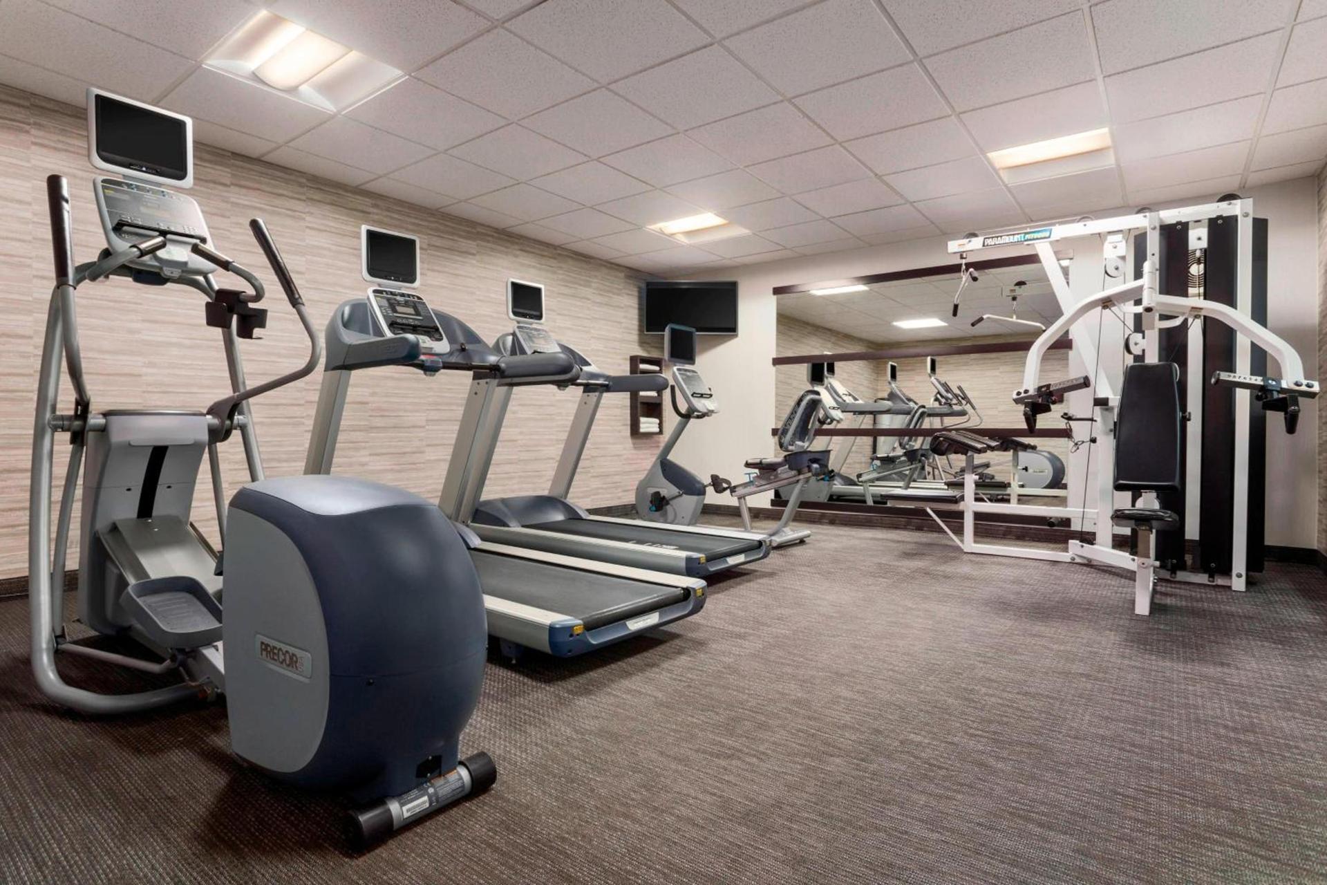 Courtyard by Marriott Springfield photo 31