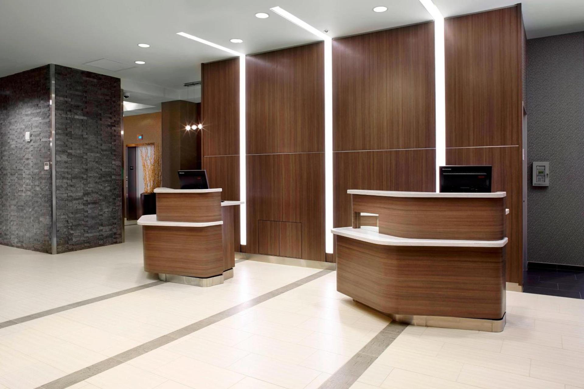 Courtyard by Marriott Akron Downtown photo 2