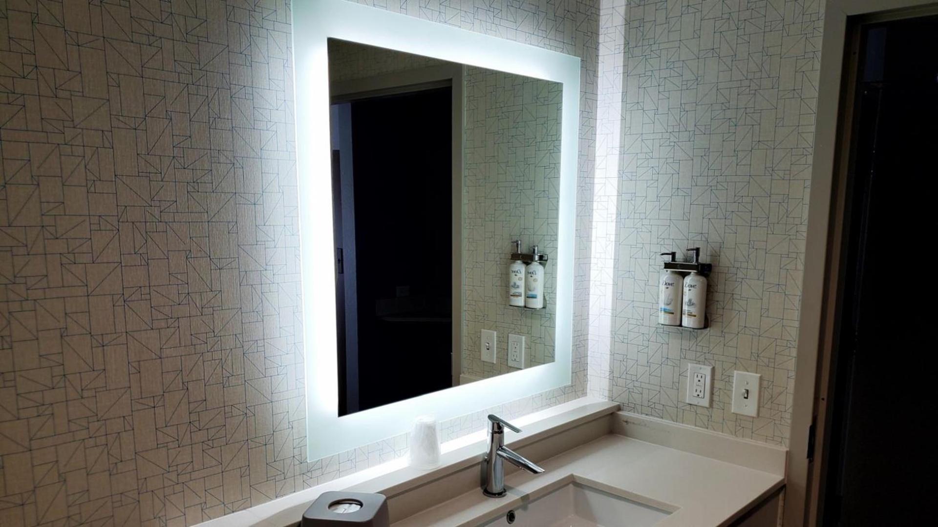 Holiday Inn Express & Suites Moore by IHG photo 70