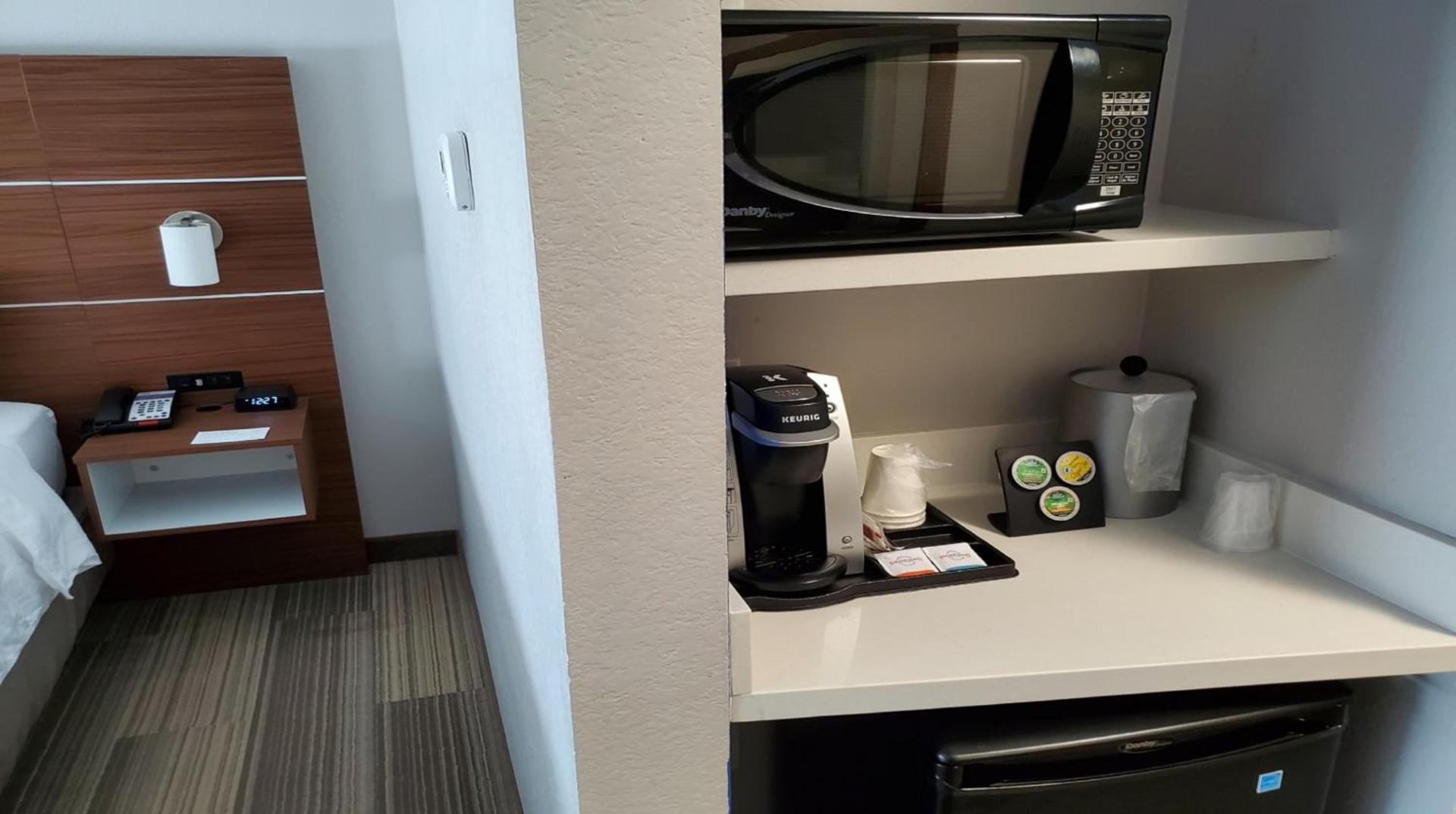 Holiday Inn Express & Suites Moore by IHG photo 37