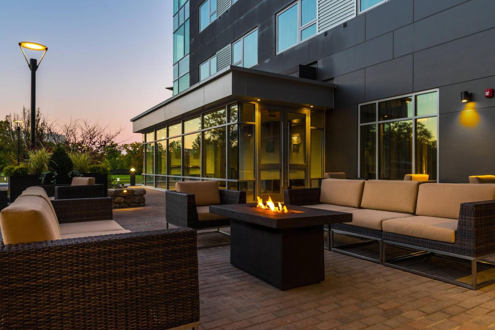 AC Hotel by Marriott Boston Cambridge photo 5