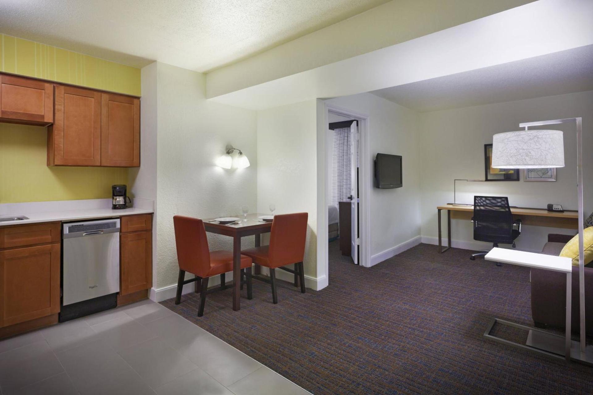 Extended Stay America Suites - Houston - Galleria photo 10