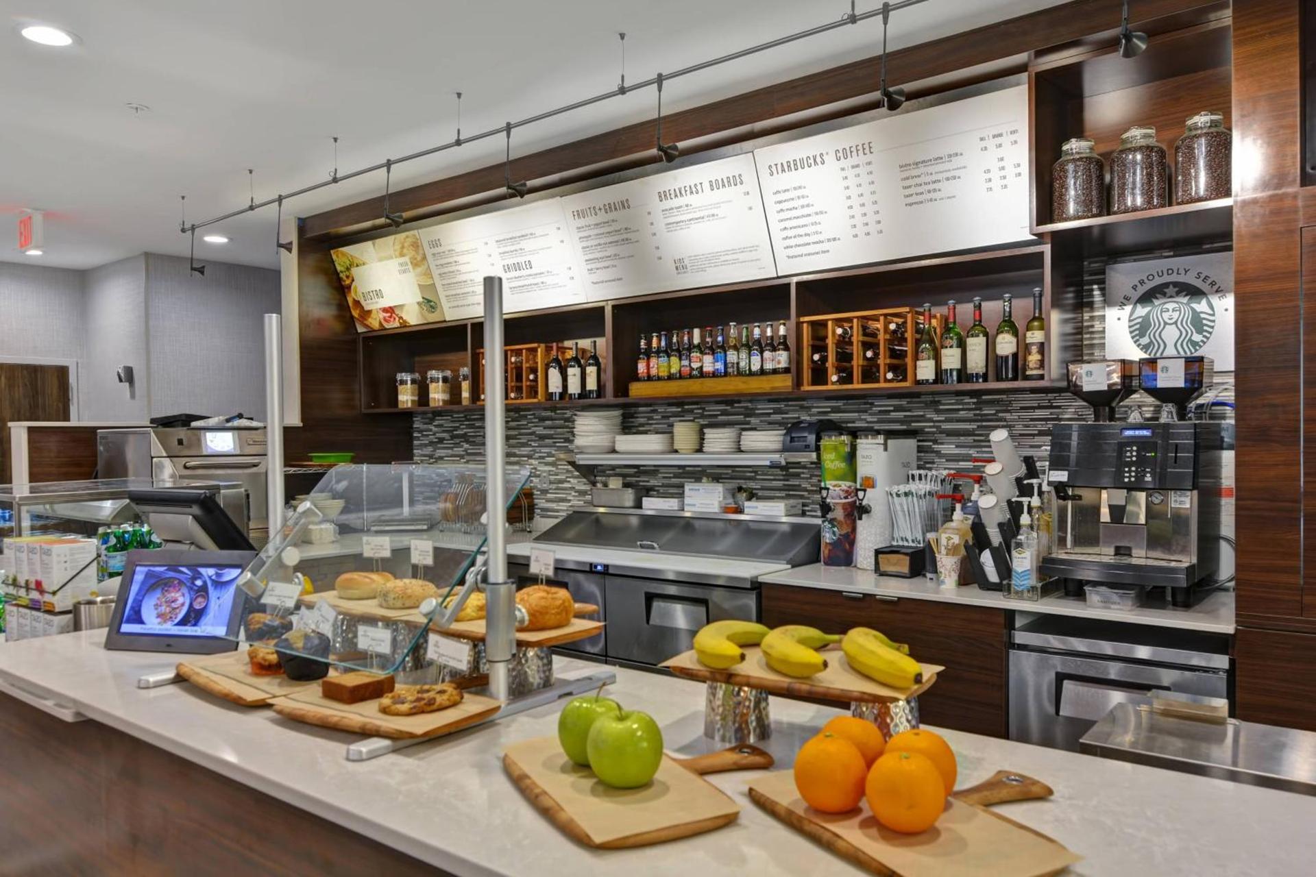 Courtyard by Marriott Long Island Islip/Courthouse Complex photo 22