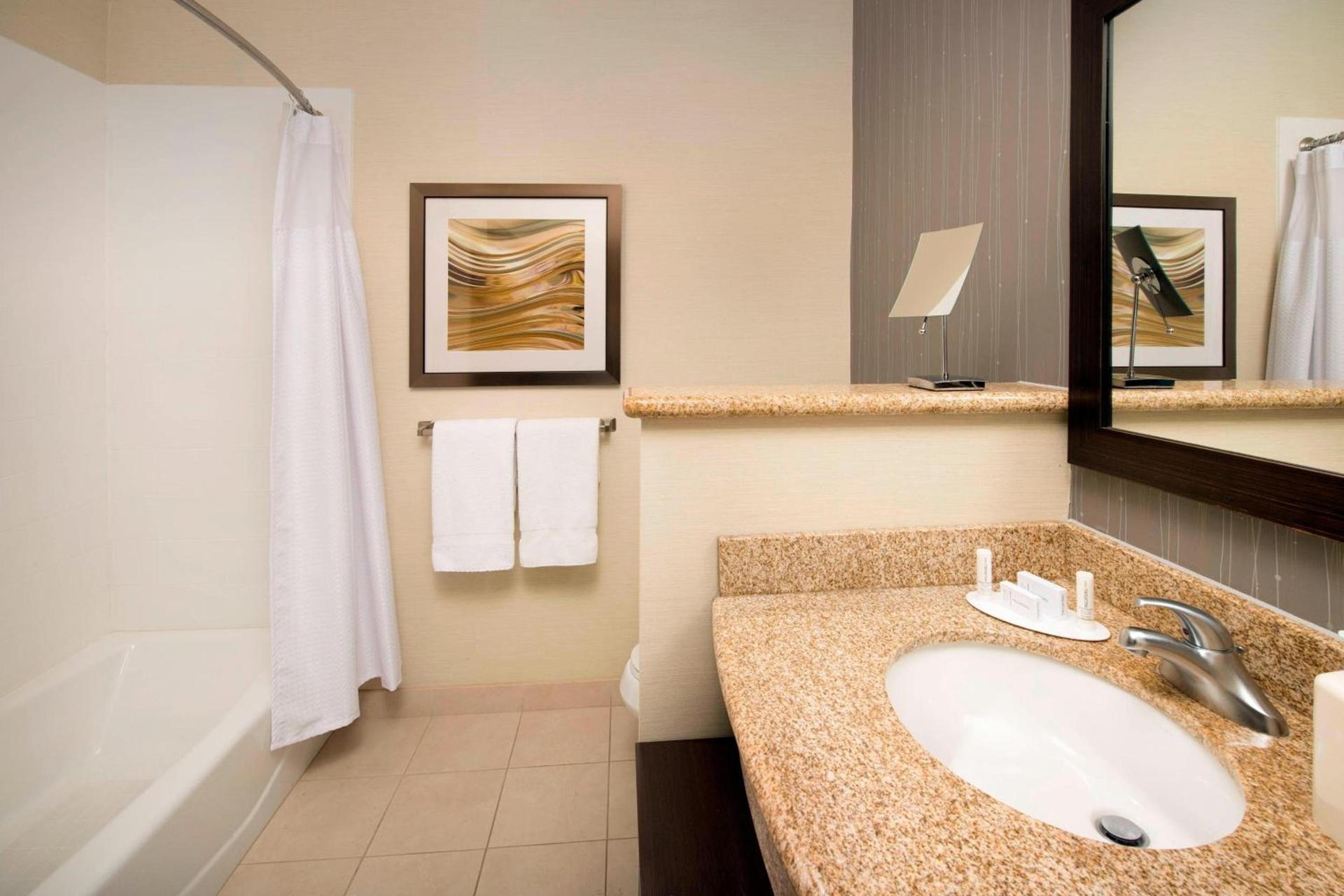 Courtyard by Marriott Lufkin photo 11