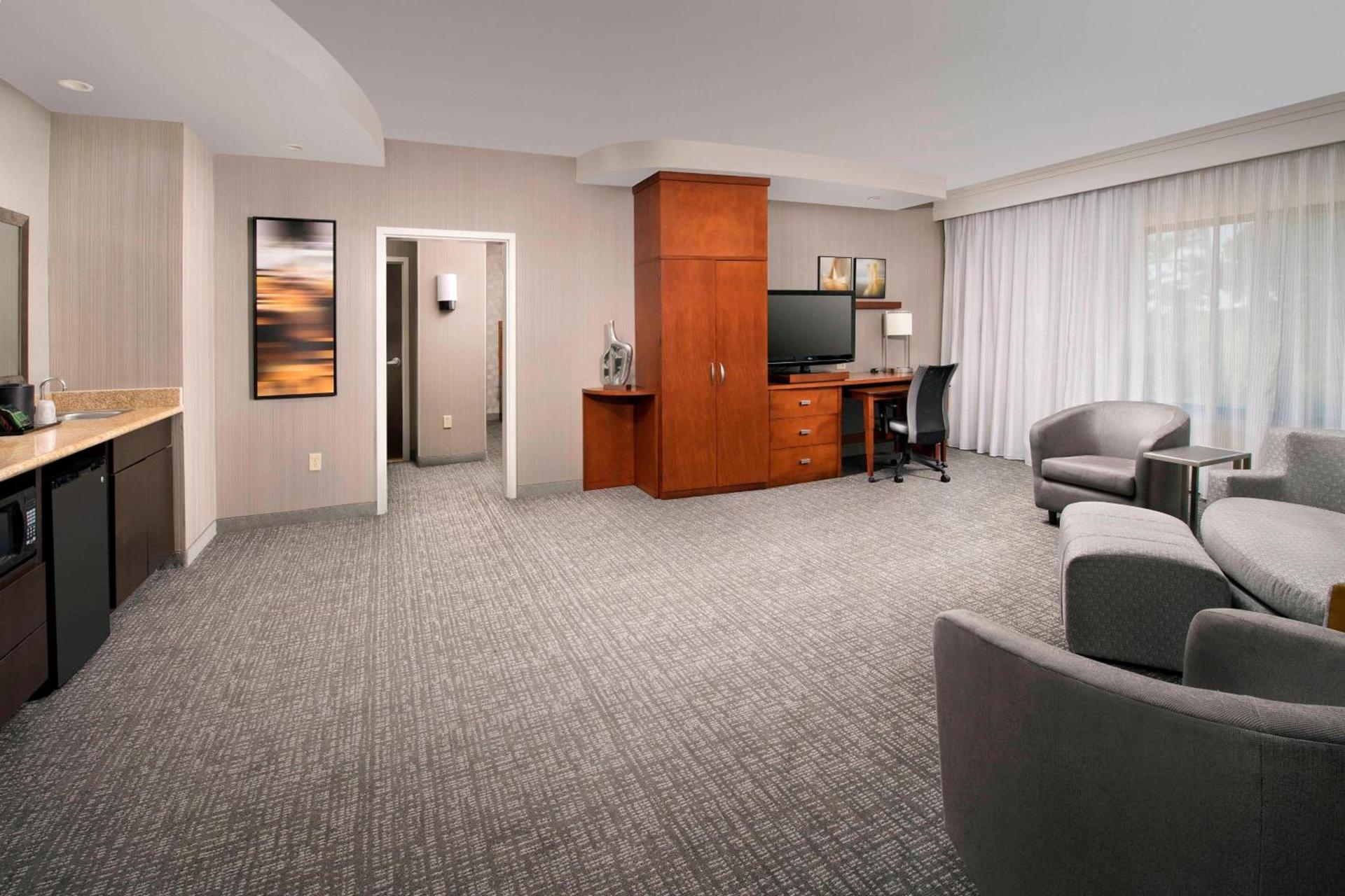 Courtyard by Marriott Lufkin photo 15