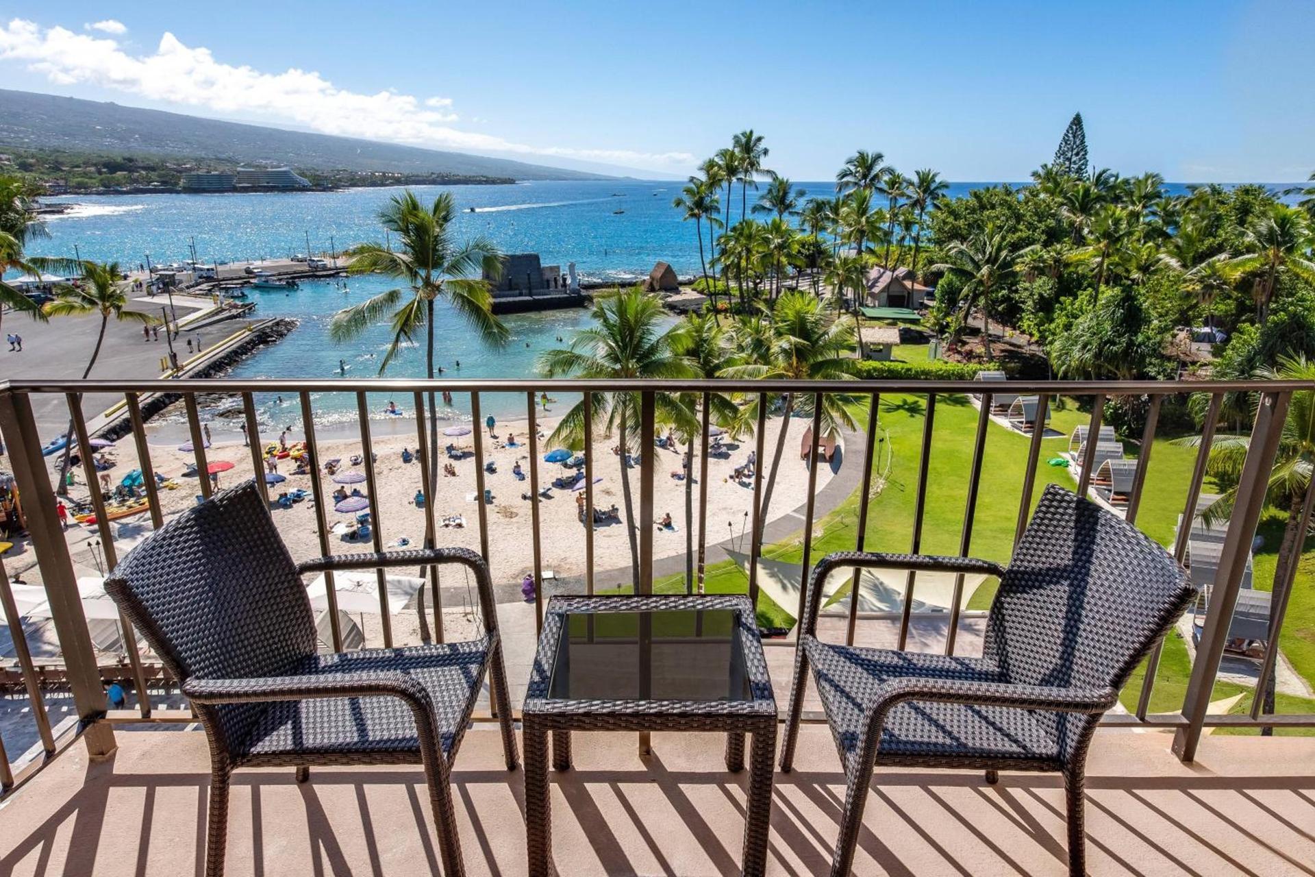 Courtyard by Marriott King Kamehameha's Kona Beach Hotel photo 9