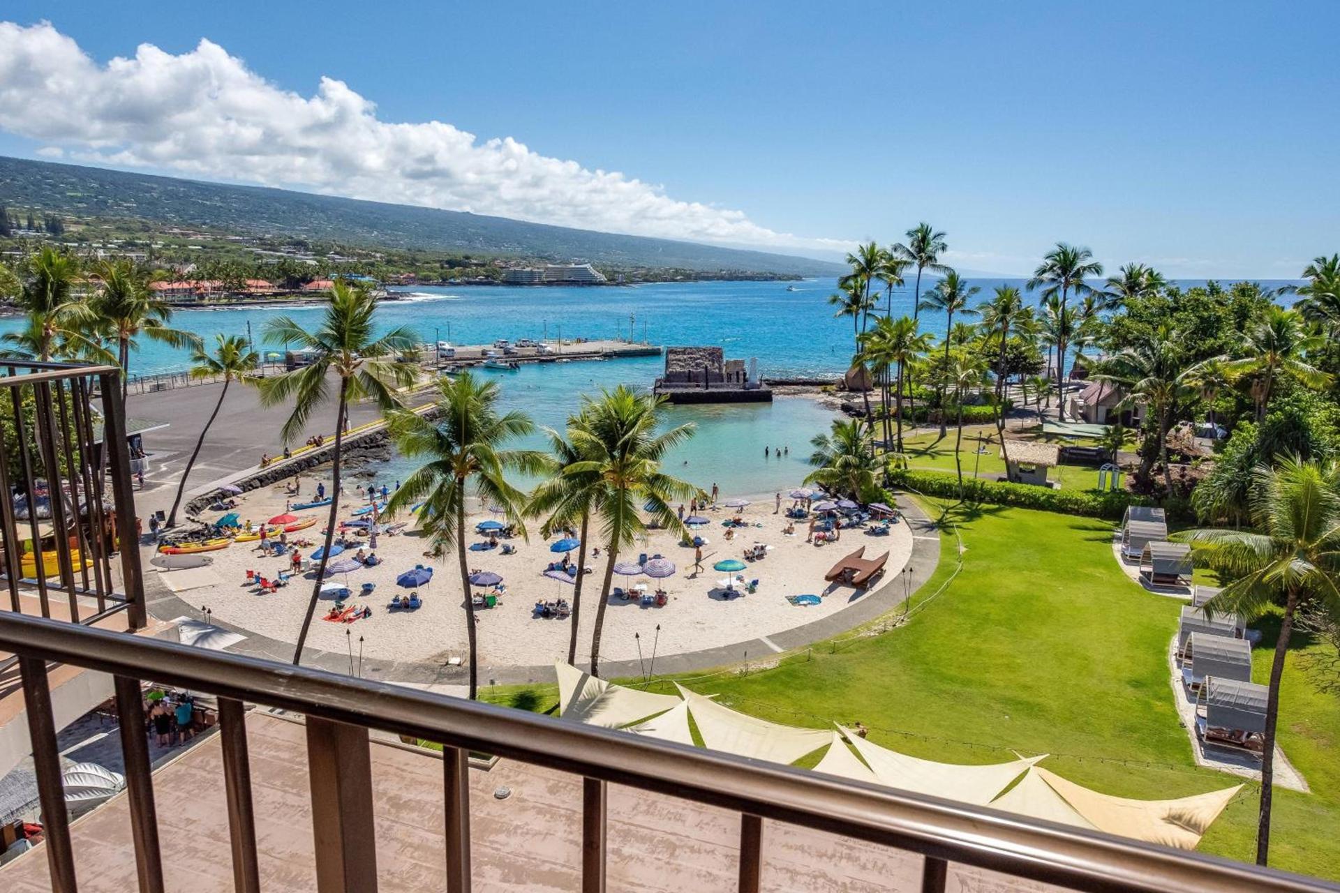 Courtyard by Marriott King Kamehameha's Kona Beach Hotel photo 10