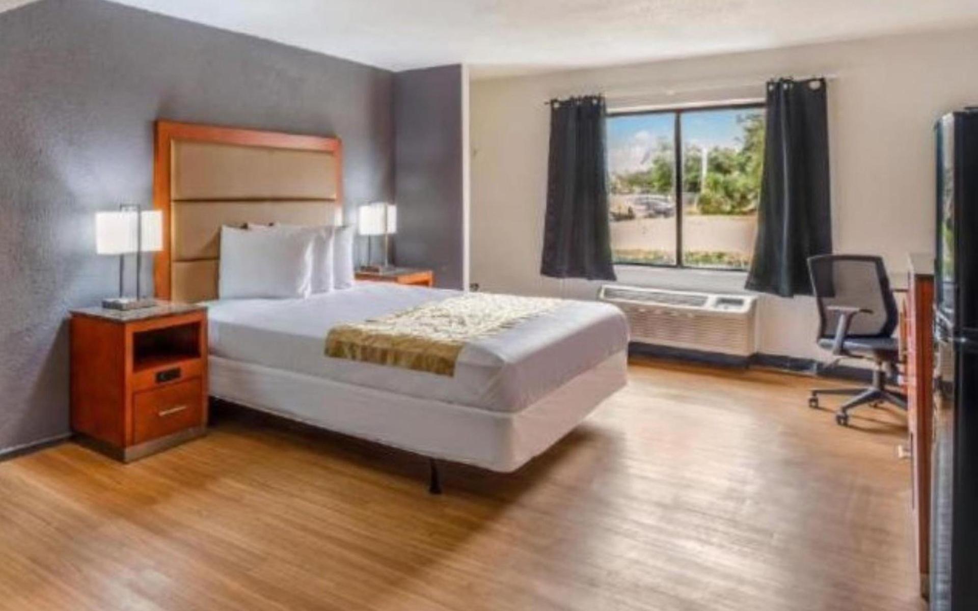 OYO Hotel Orlando Airport photo 31