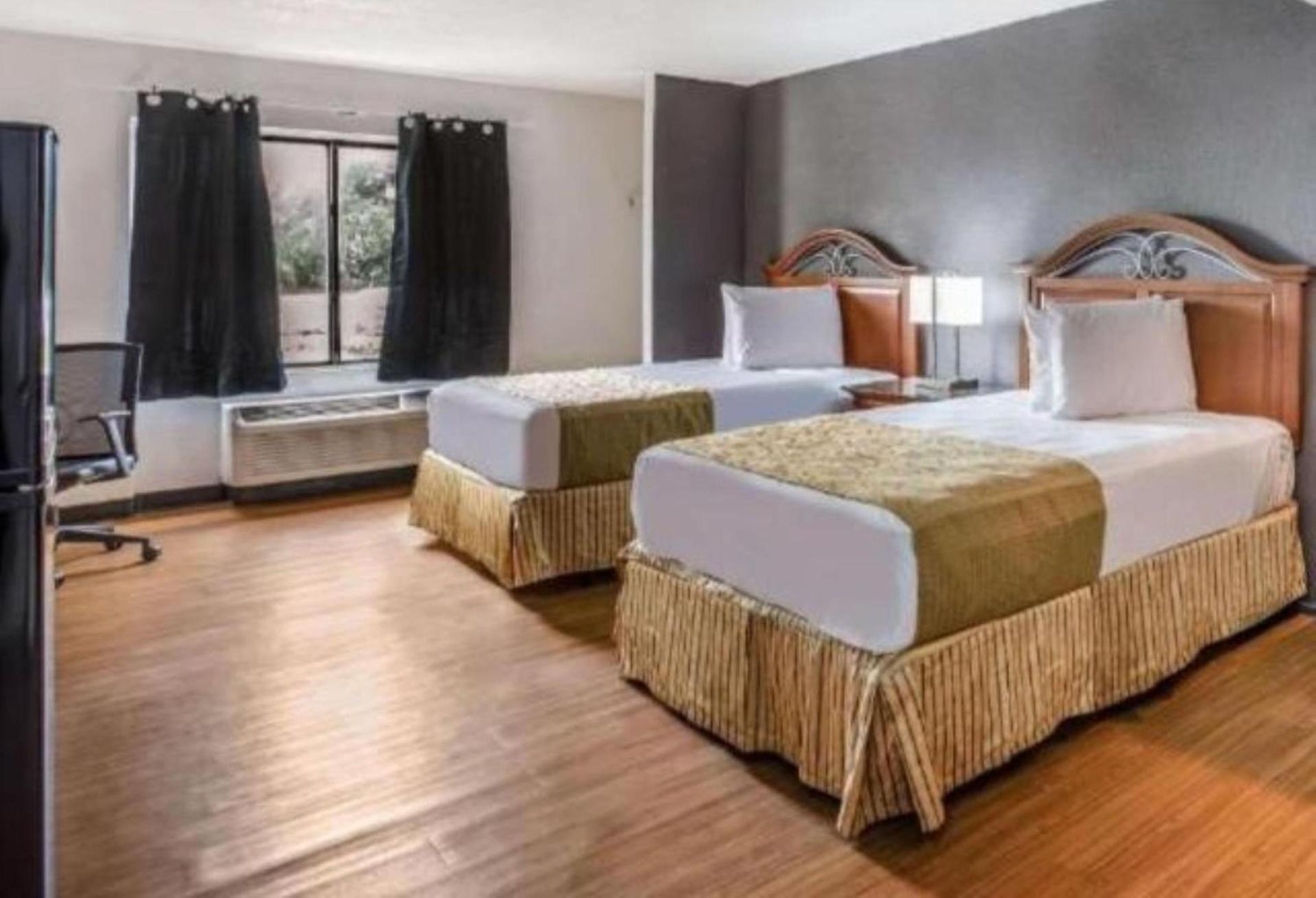OYO Hotel Orlando Airport photo 32