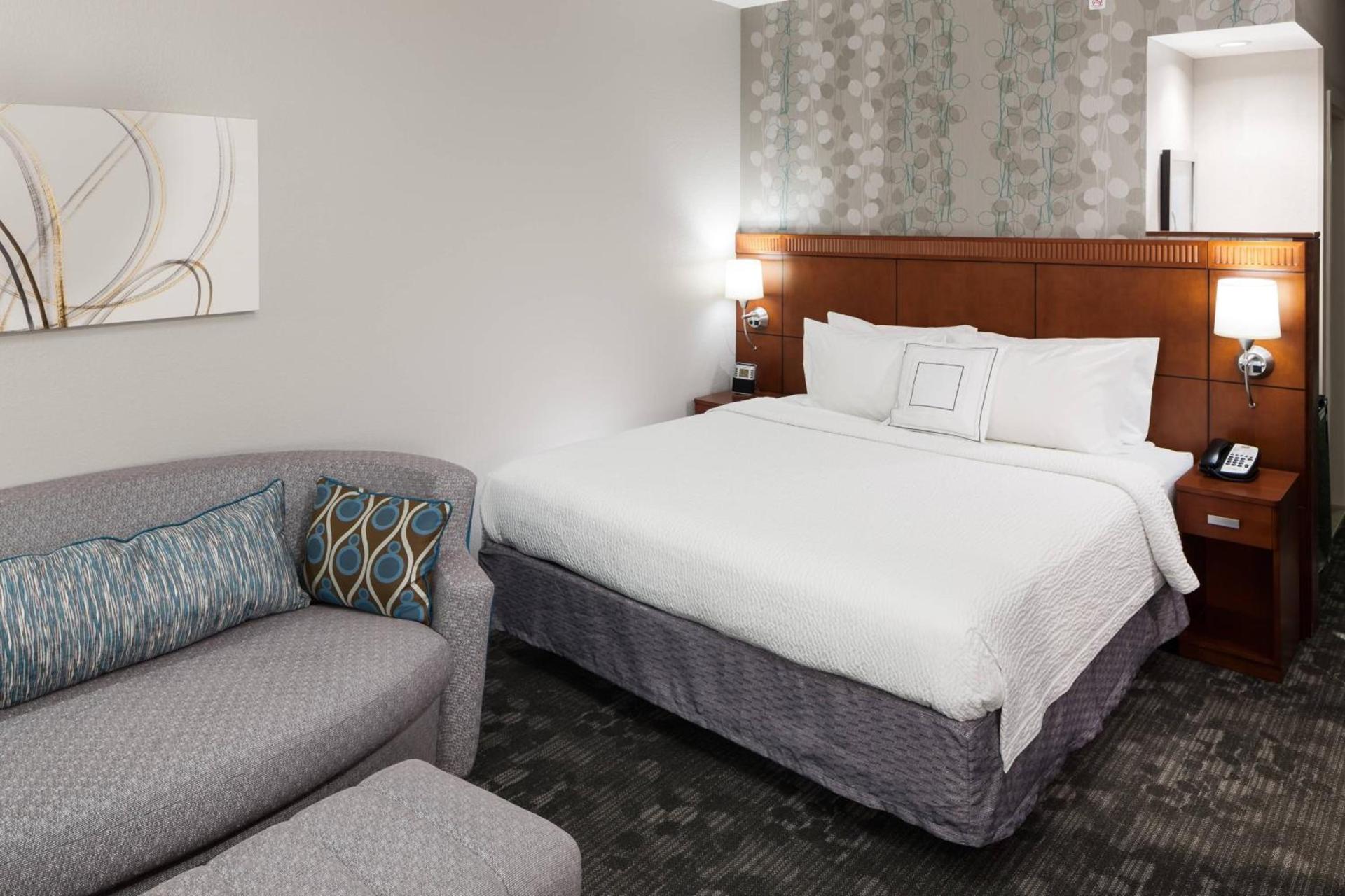 Courtyard by Marriott Miami at Dolphin Mall photo 31