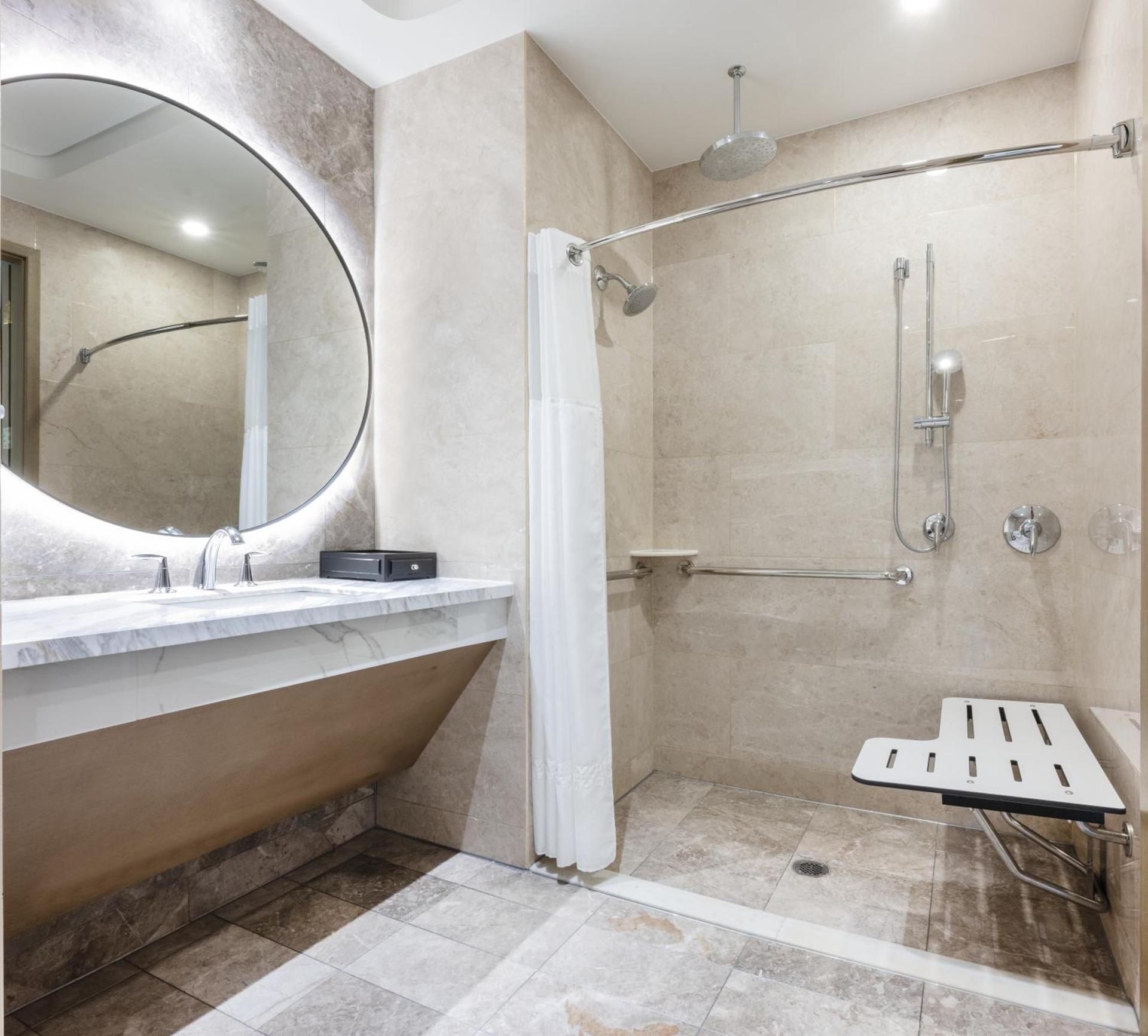 Blossom Hotel Houston, Curio Collection by Hilton photo 32