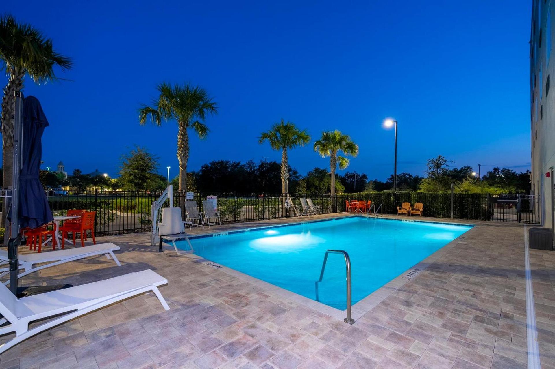 SPOT X Hotel Orlando Intl Dr by The Red Collection photo 100