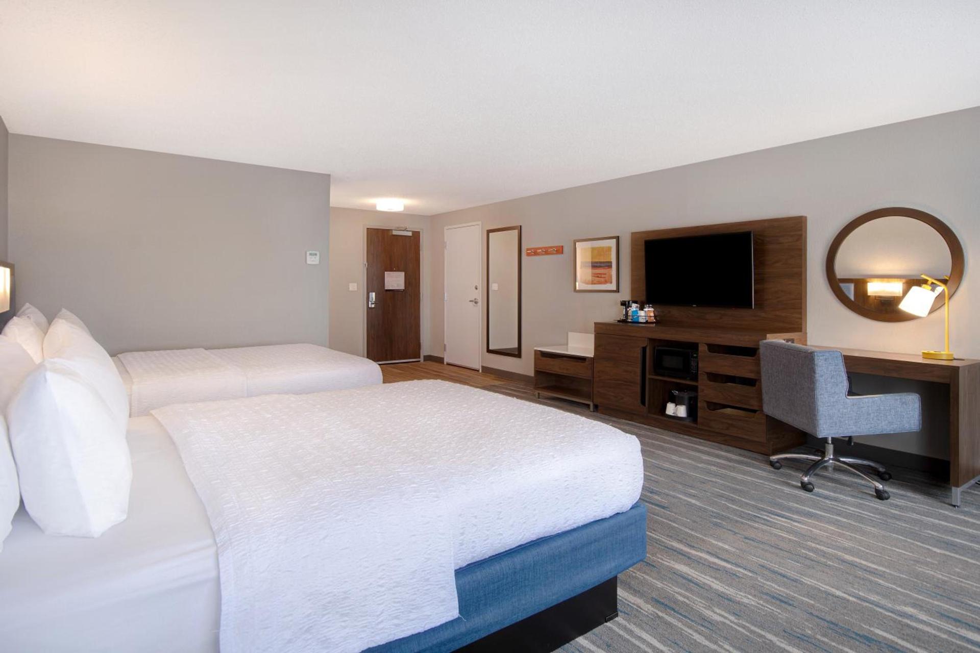 Hampton Inn & Suites Dayton-Vandalia photo 12