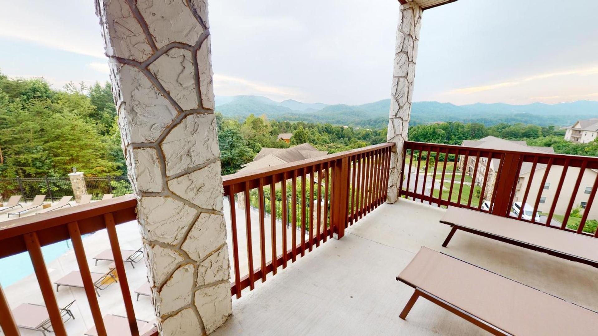 Viewpoint Condominiums photo 60