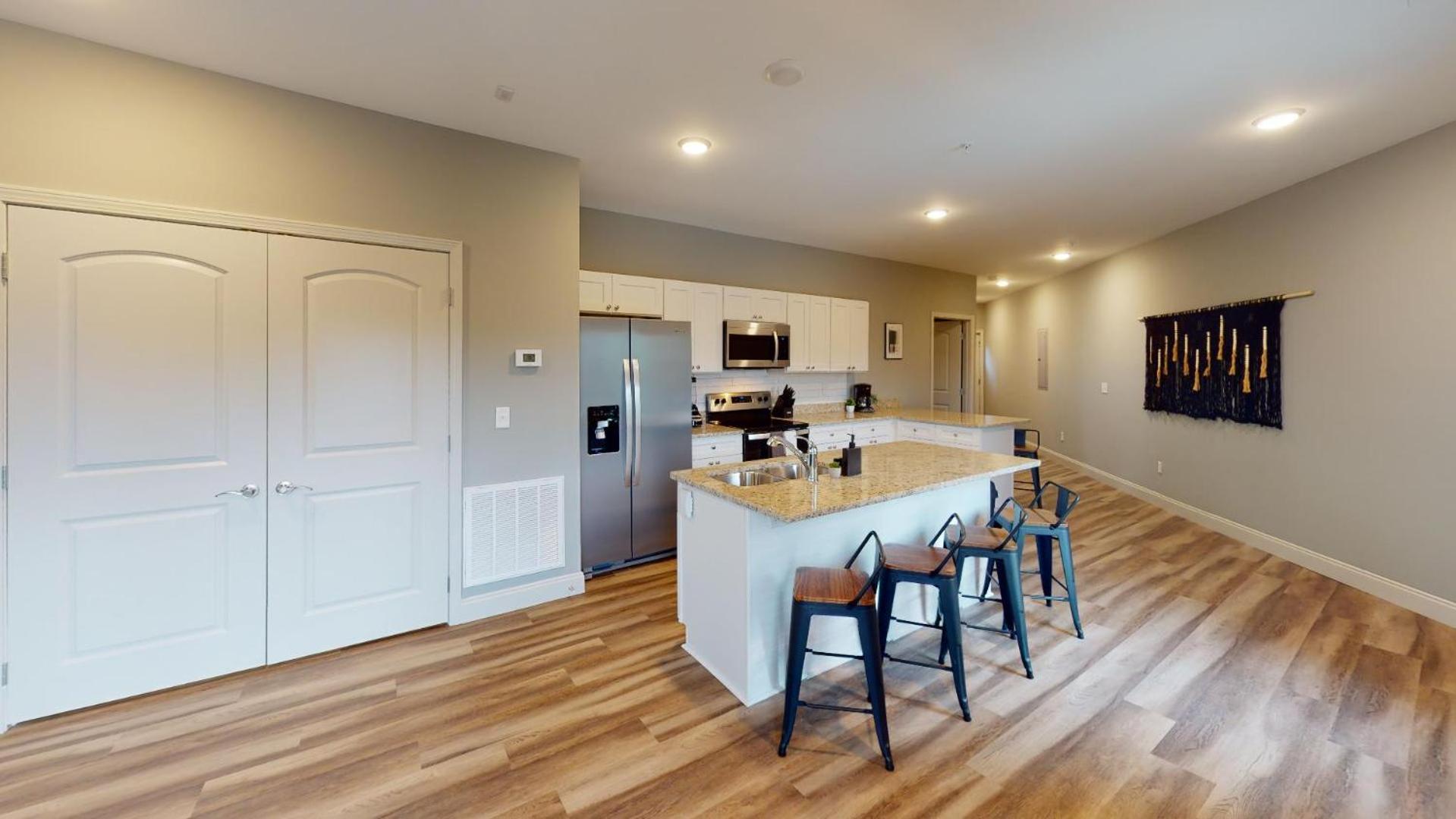 Viewpoint Condominiums photo 13