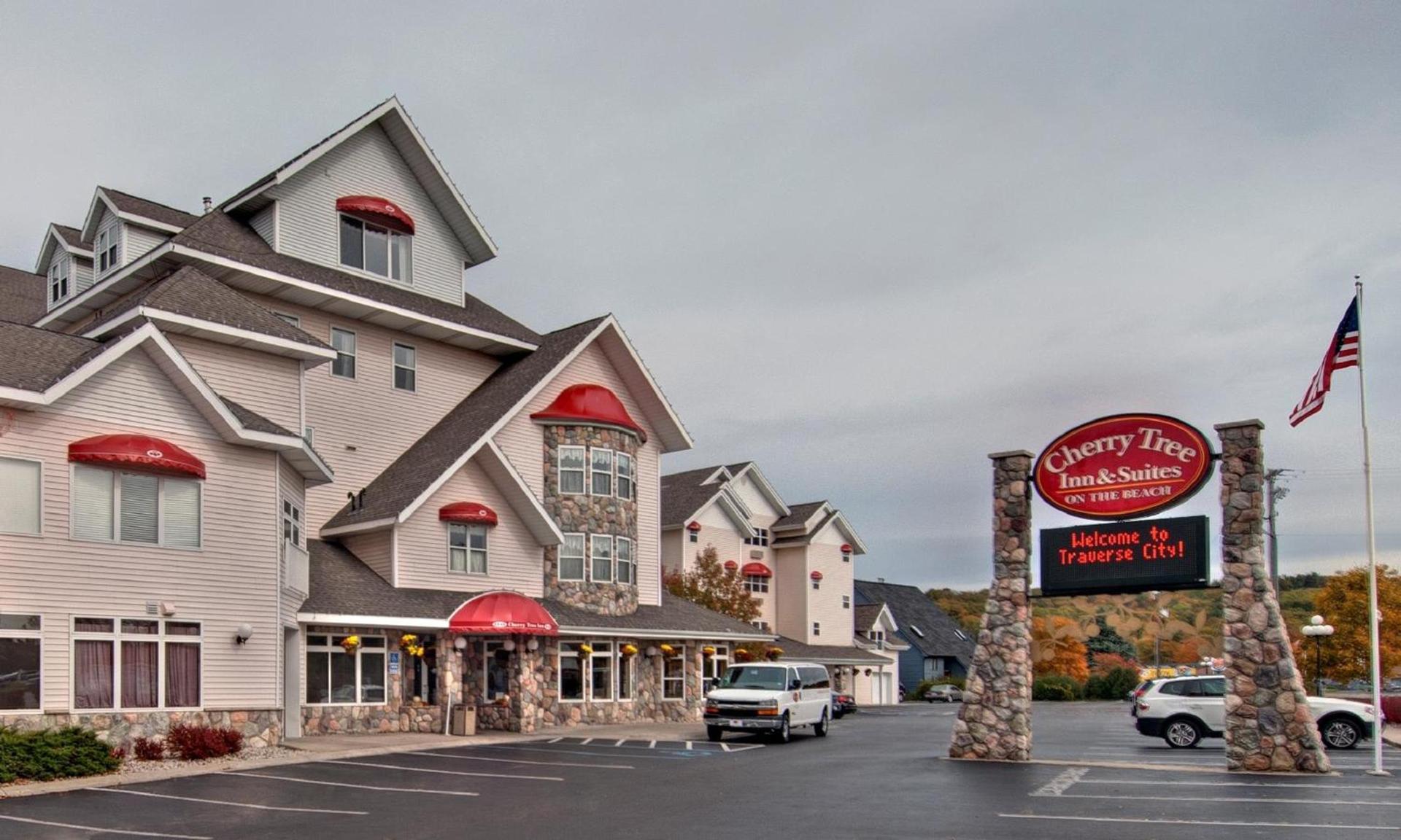 Cherry Tree Inn & Suites photo 12