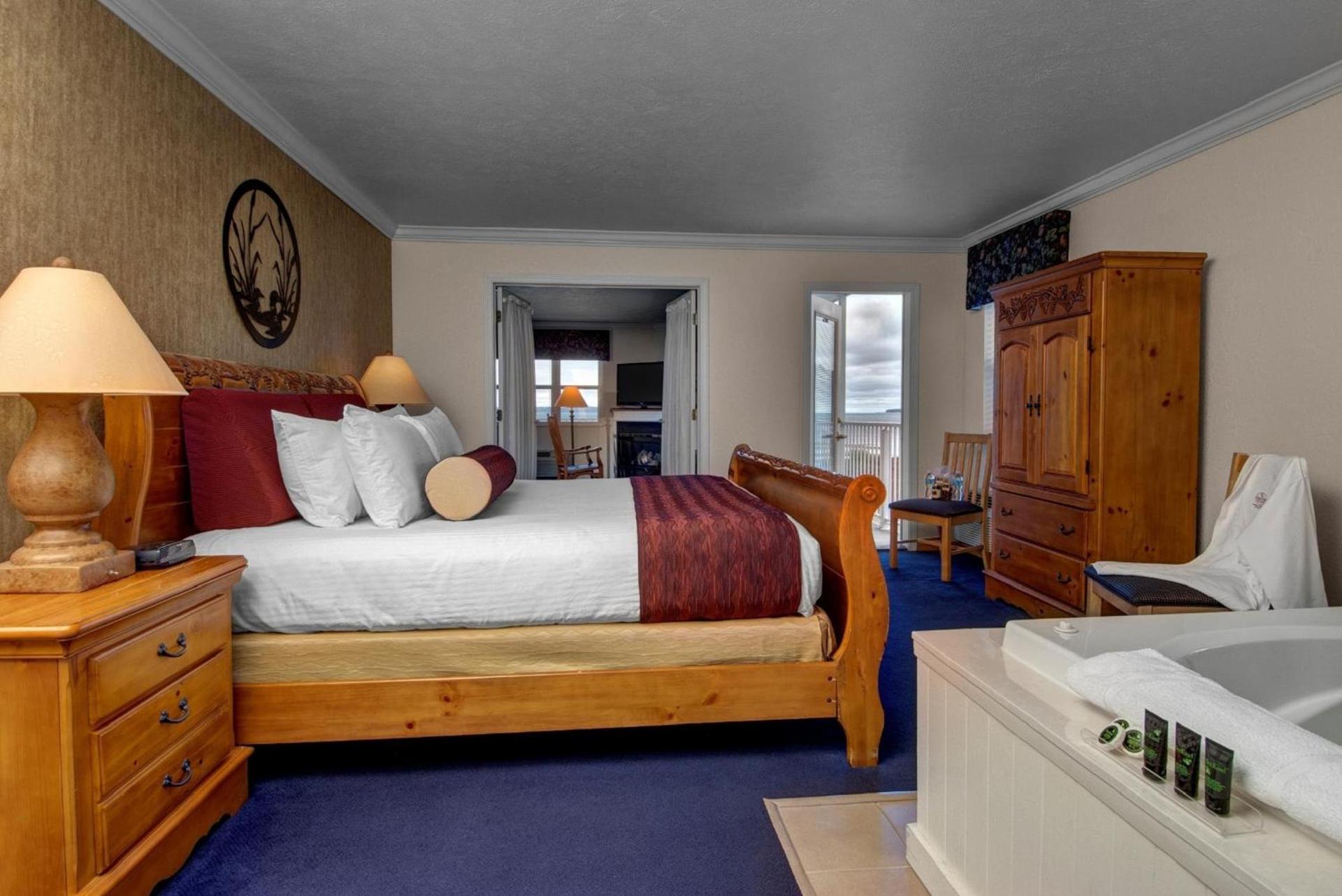 Cherry Tree Inn & Suites photo 15