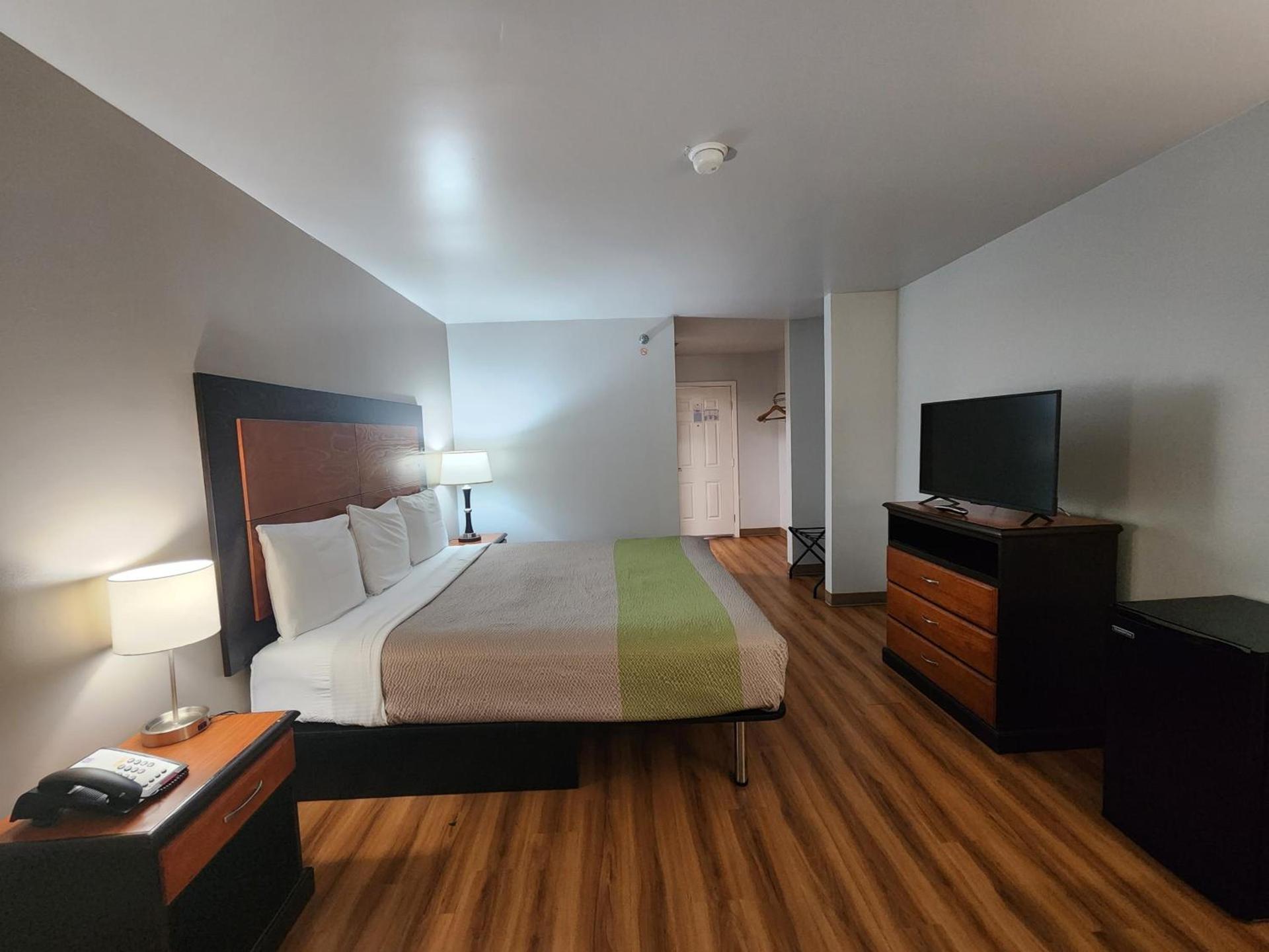 Motel 6-Ennis, TX photo 33