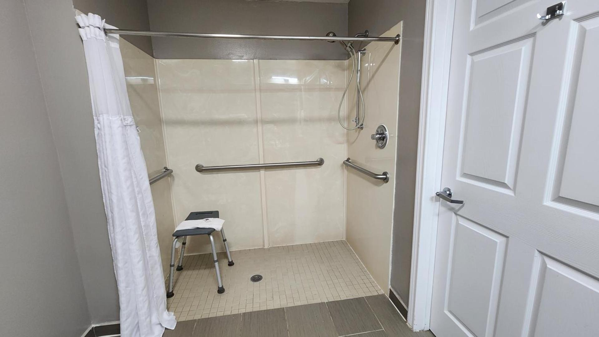 Motel 6-Ennis, TX photo 42