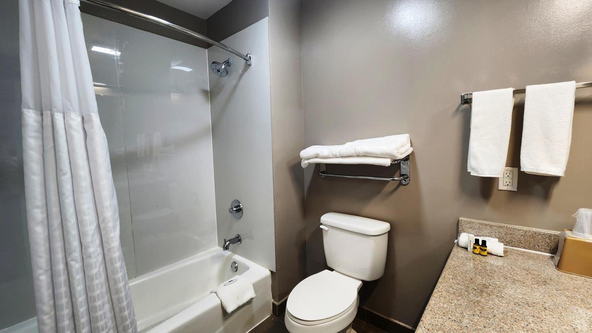 Motel 6-Ennis, TX photo 44