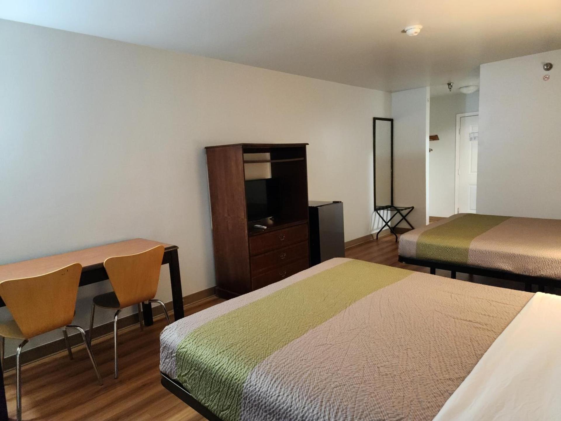 Motel 6-Ennis, TX photo 48