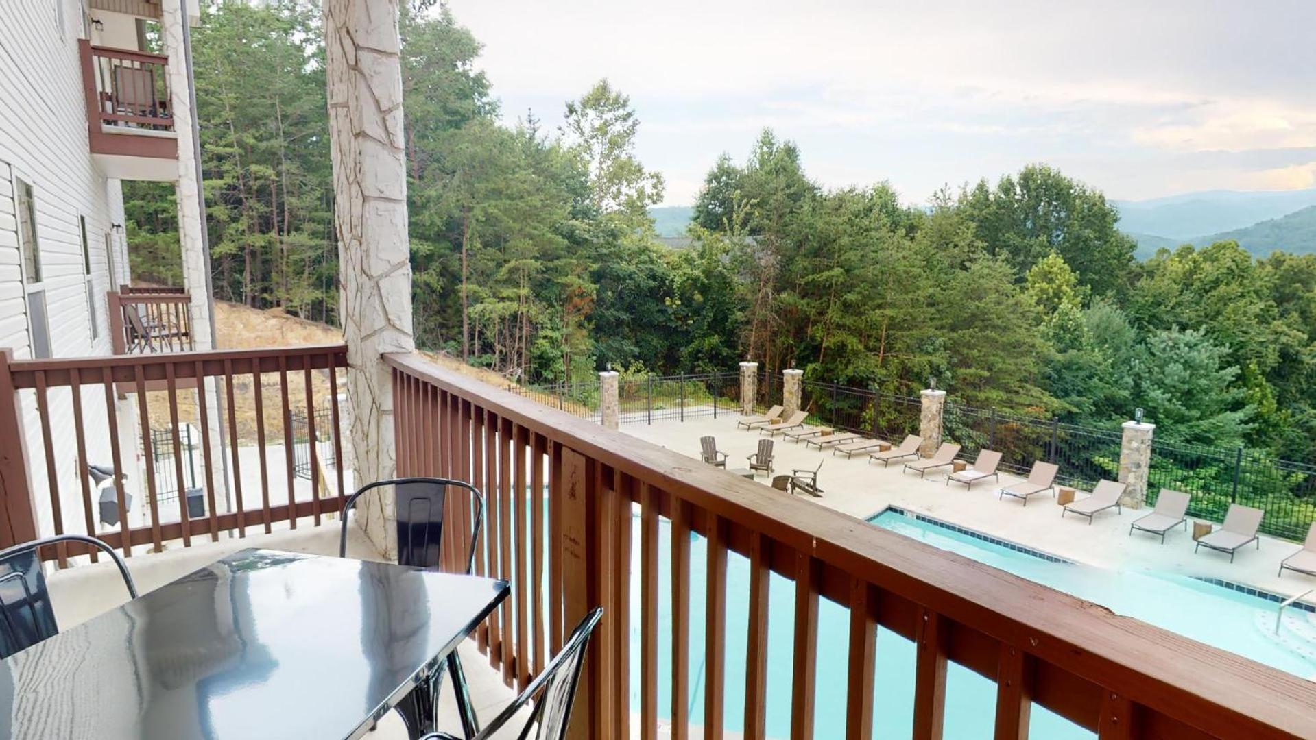 Viewpoint Condominiums photo 58