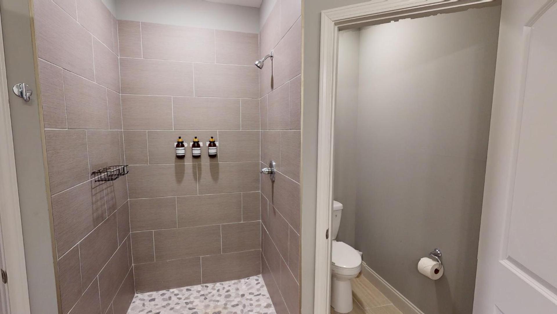 Viewpoint Condominiums photo 53
