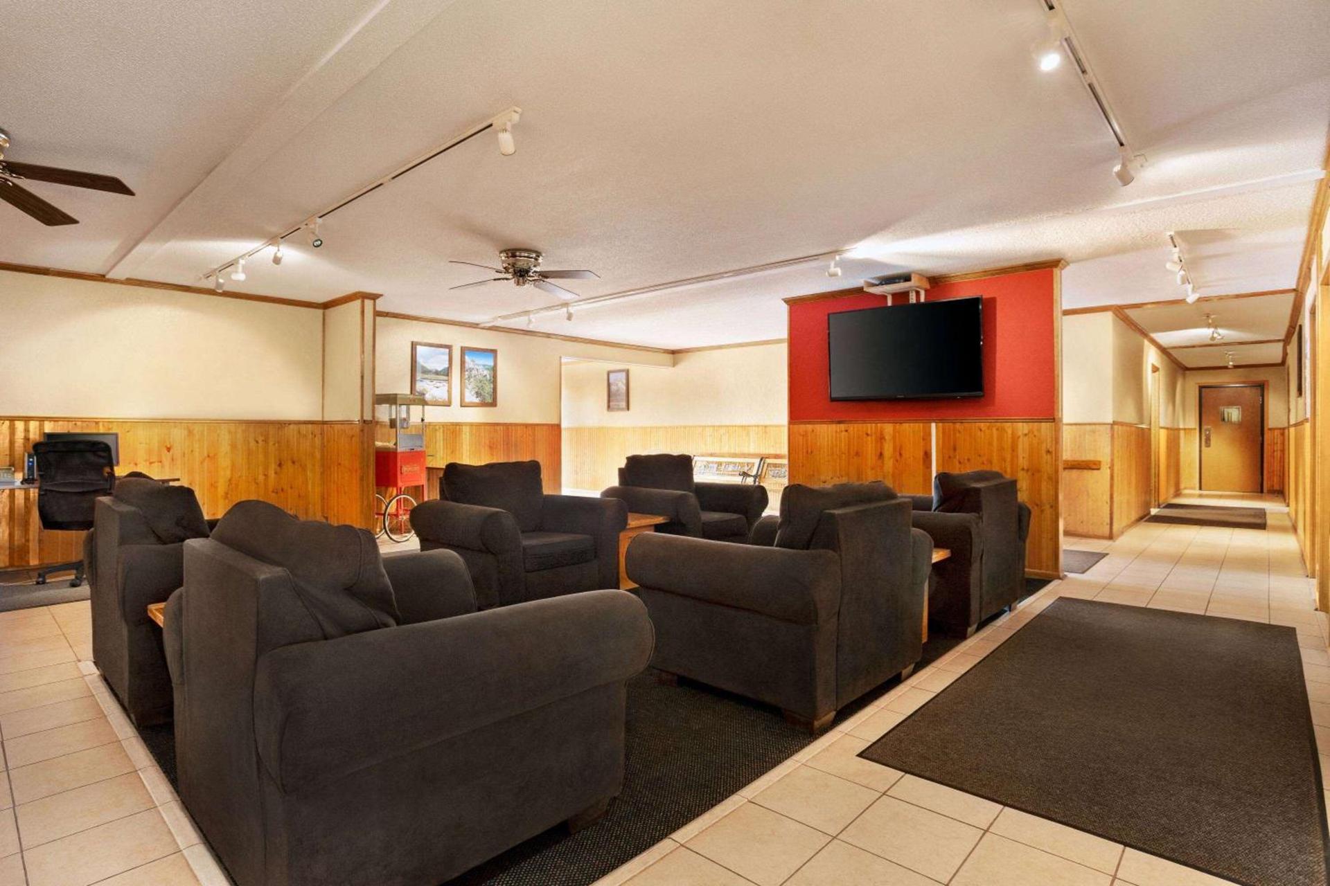 Travelodge by Wyndham Edgemont photo 4