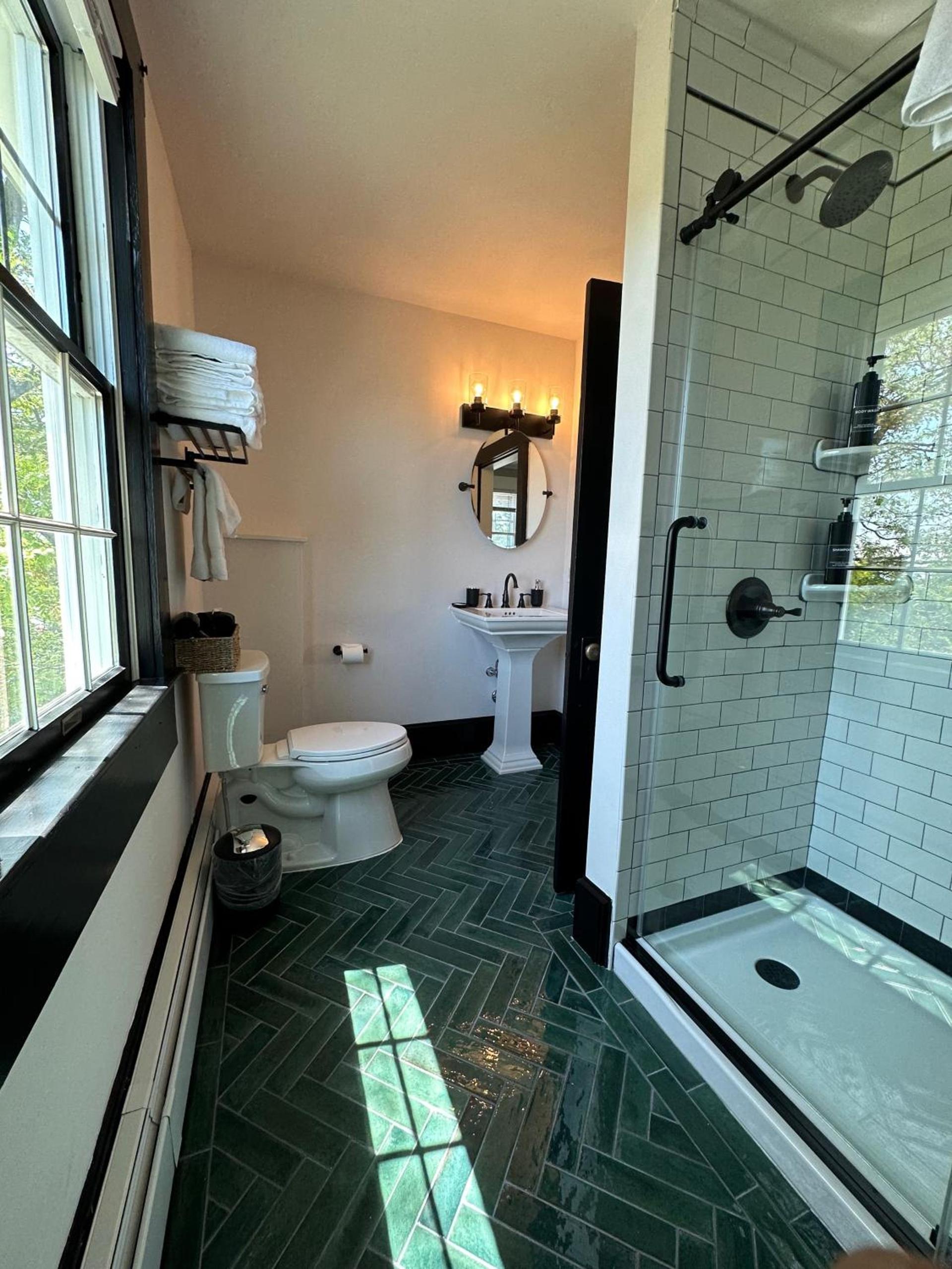 Gifford House photo 5