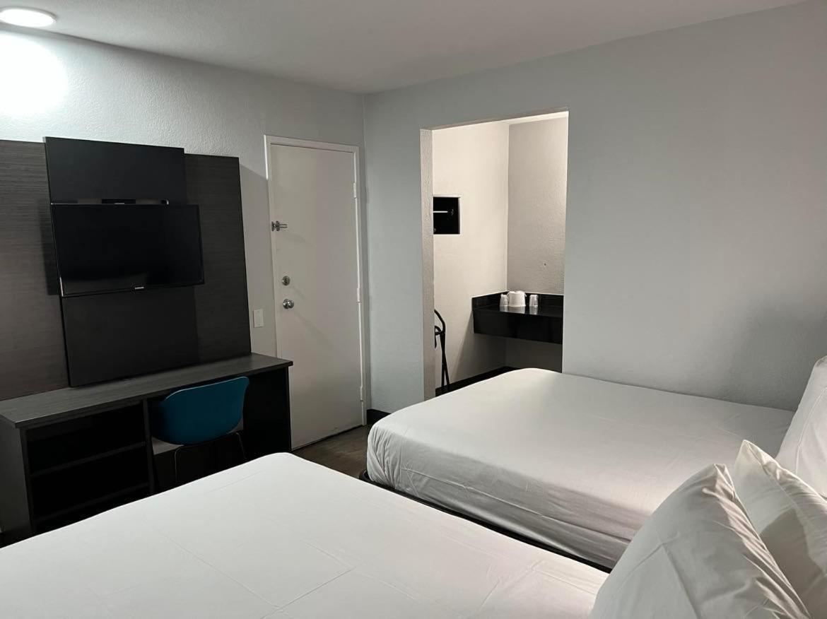 Motel 6-Lakeland, FL photo 4