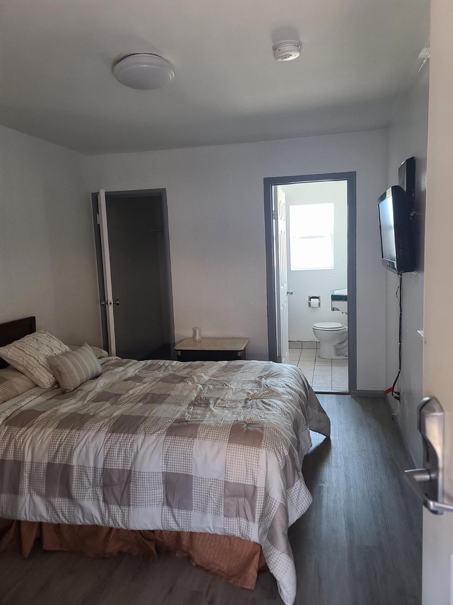 Nights Inn Motel photo 4