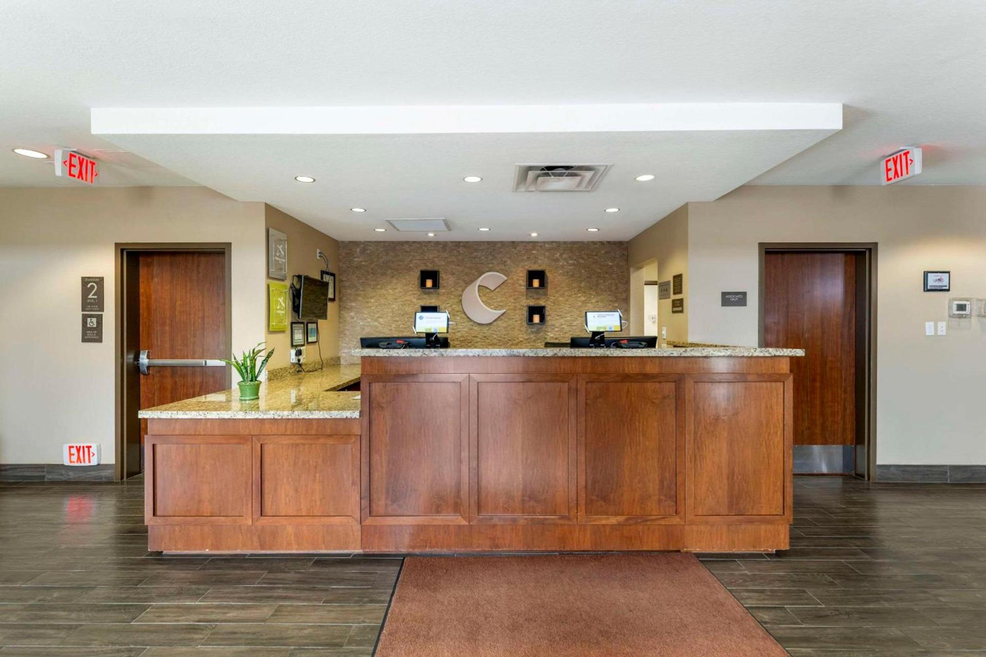 Comfort Suites Carlsbad photo 3