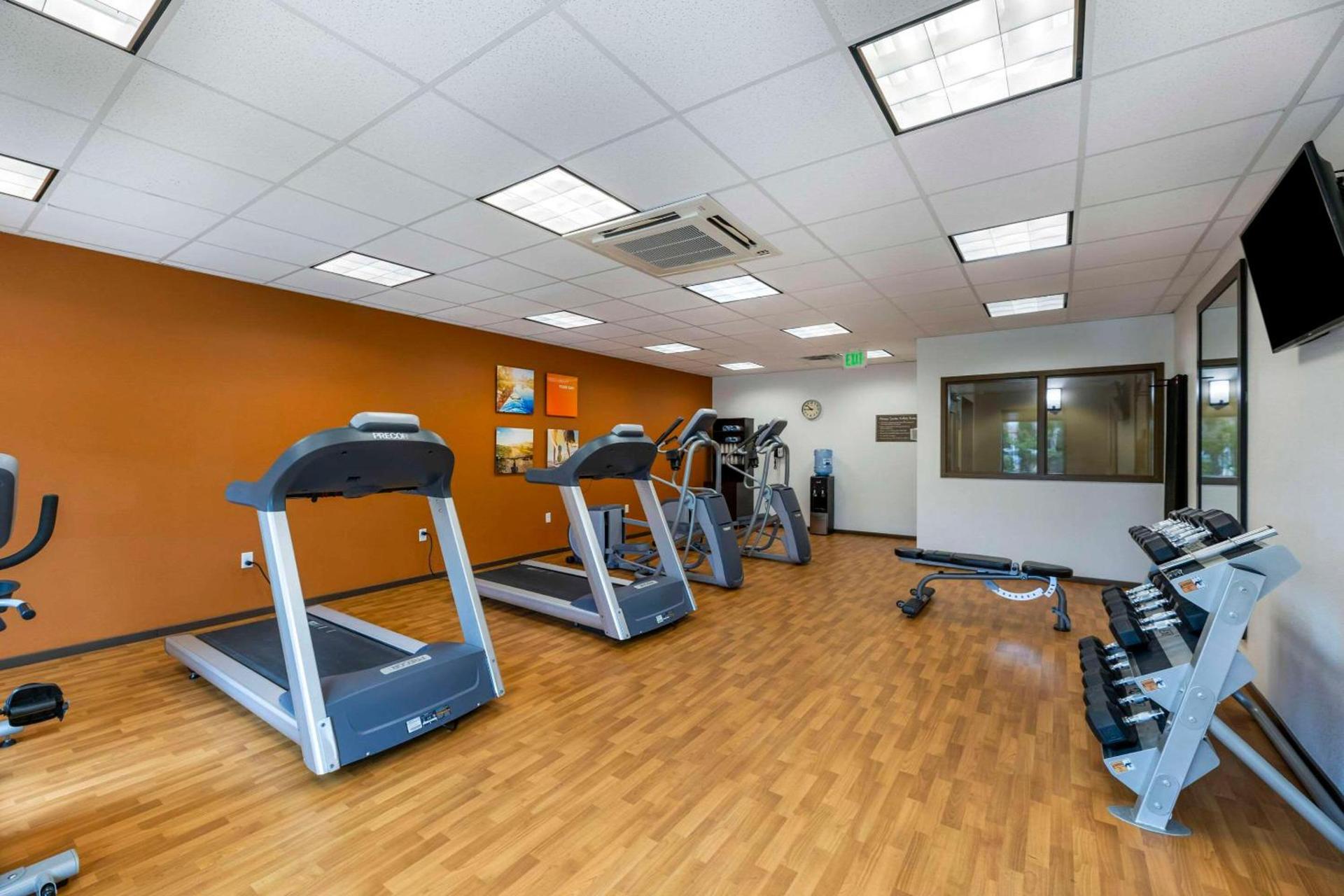 Comfort Suites Carlsbad photo 24