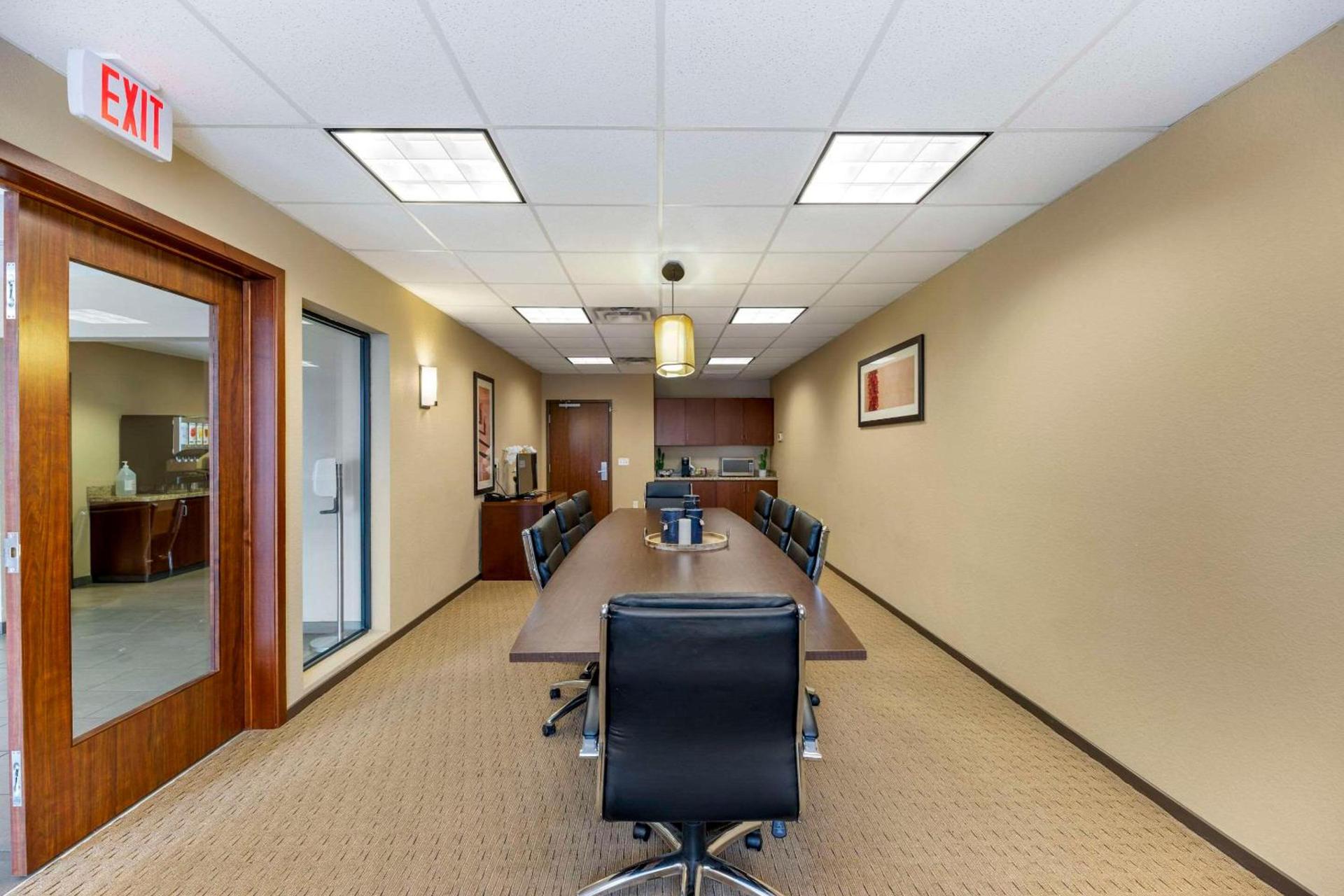 Comfort Suites Carlsbad photo 26