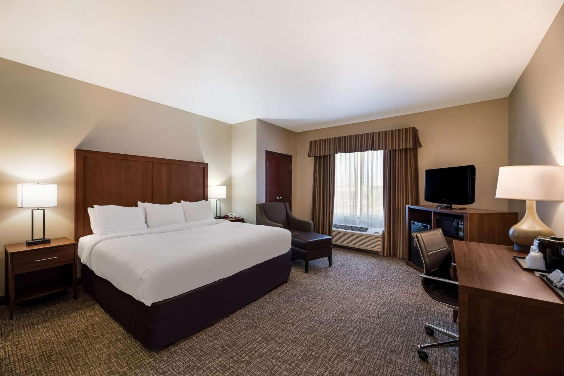 Comfort Inn & Suites Las Vegas - Nellis photo 11