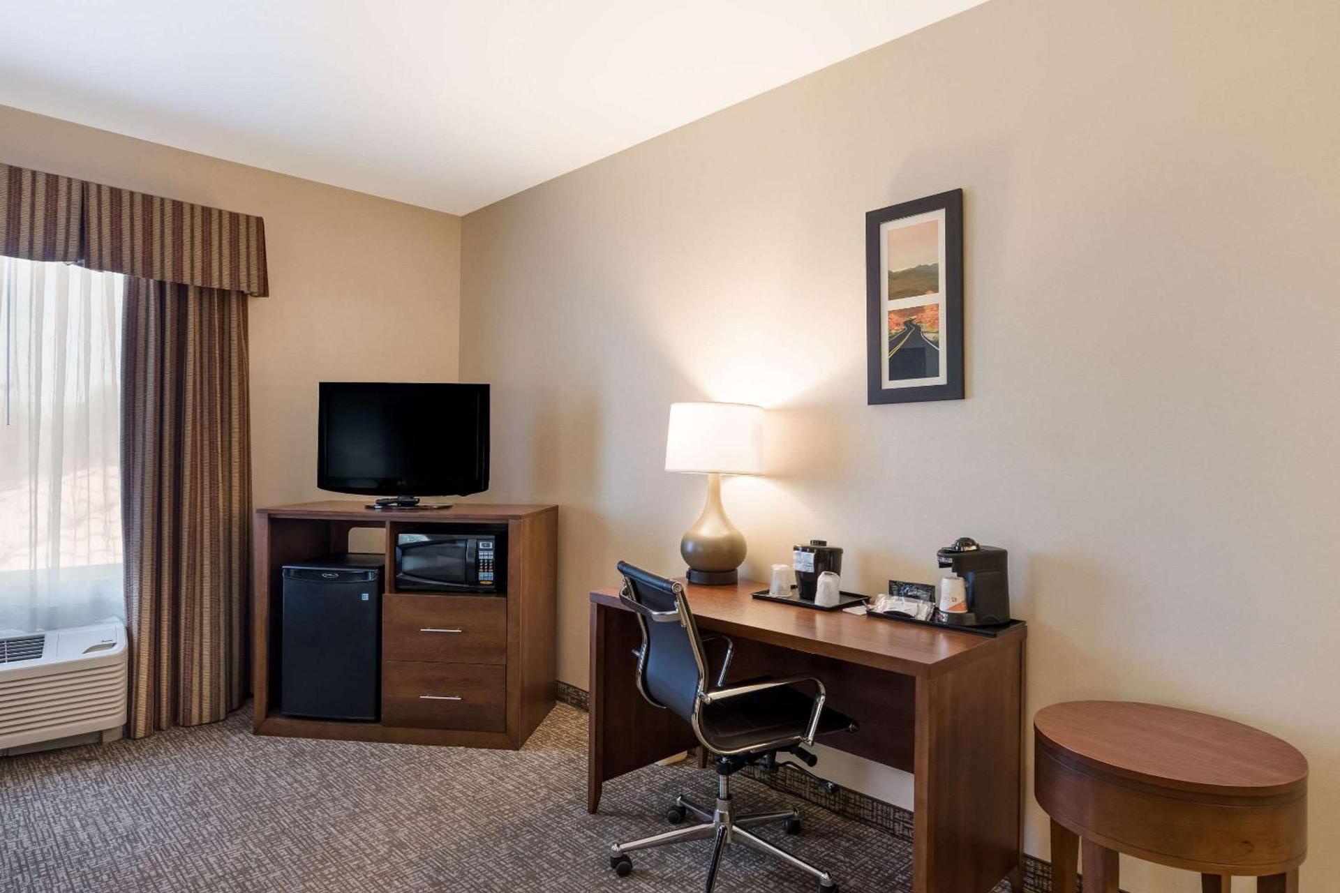 Comfort Inn & Suites Las Vegas - Nellis photo 13