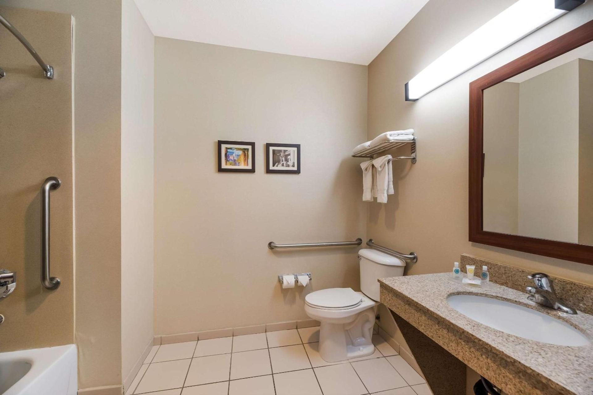 Comfort Inn & Suites Las Vegas - Nellis photo 14
